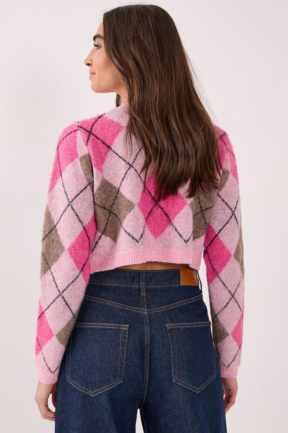 NastyGal Brushed Argyle Cropped Cardigan Pink image 3