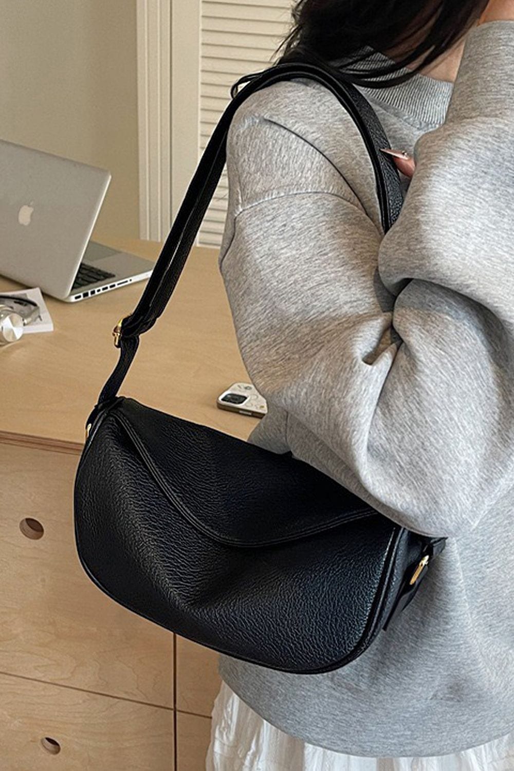 XY London 'Helen' Shoulder Bag with Magnetic Snap and Zip Closure image 5