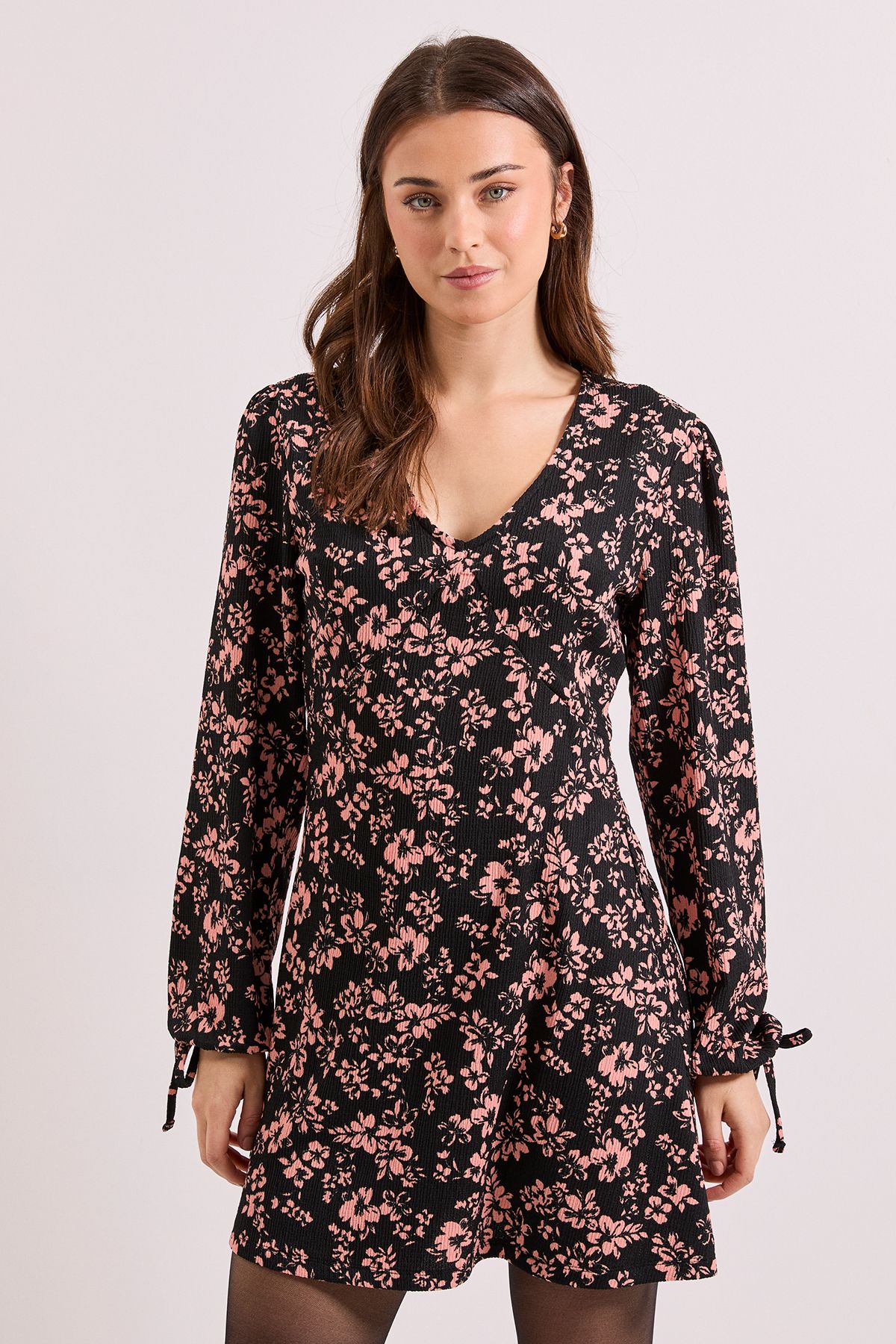 Dorothy Perkins Floral V Neck Empire Seam Blouson Sleeve Mini Dress Floral image 1