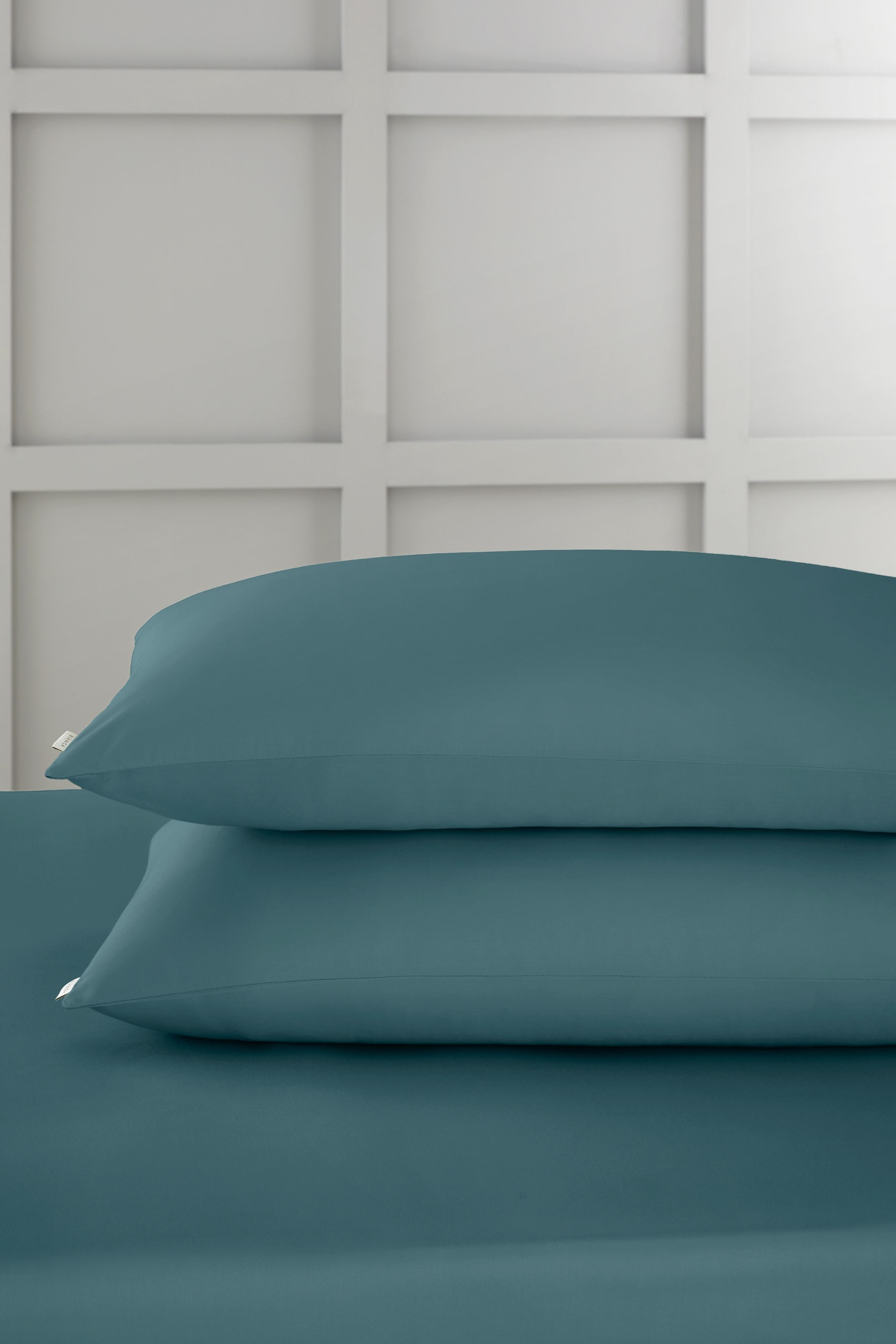 Bianca '400 Thread Count Cotton Sateen' Standard Pillowcases image 1