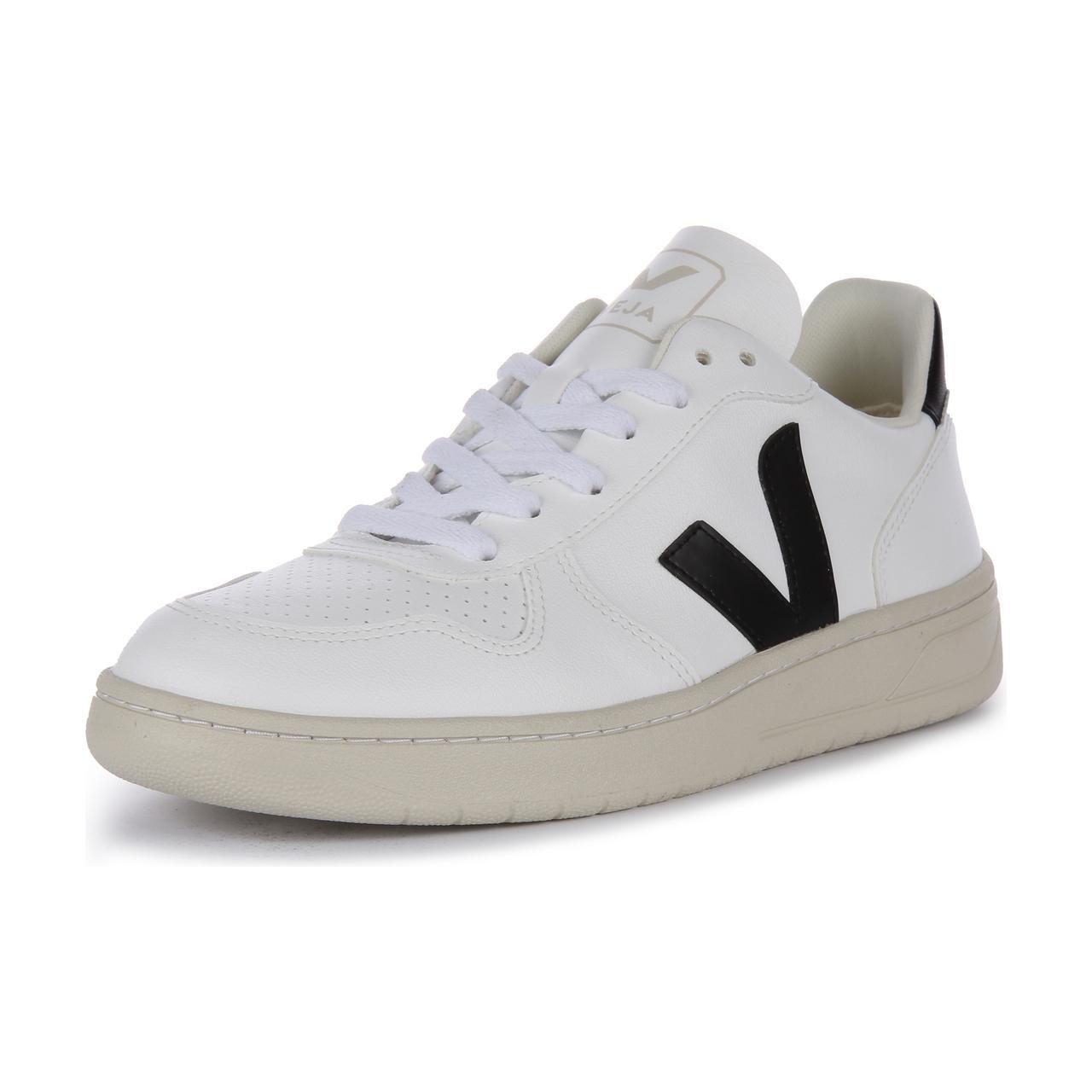 Veja 'V-10 Chromefree' Leather Trainers image 6