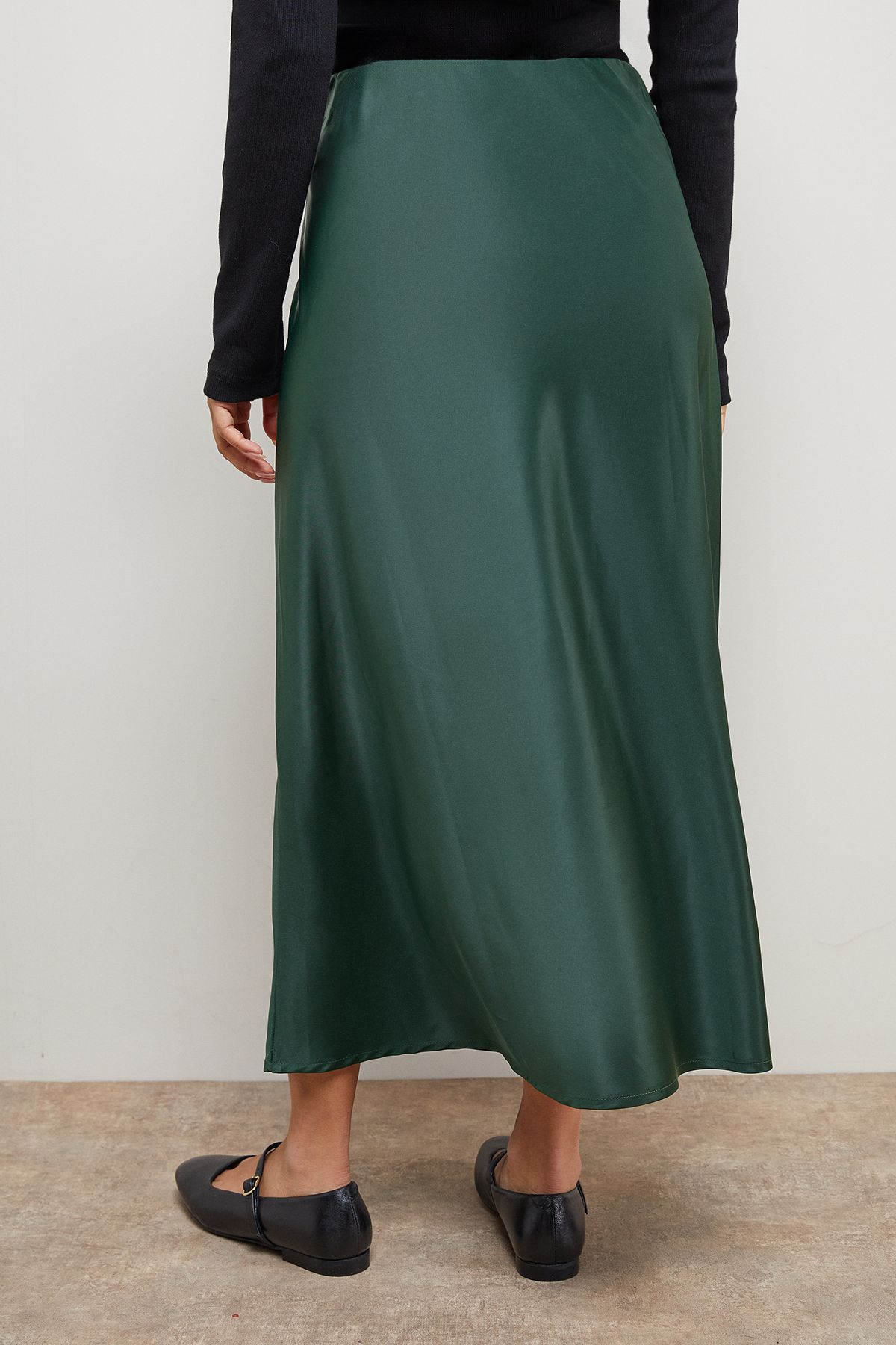 Oasis Petite Satin Bias Cut Midi Skirt Forest image 3