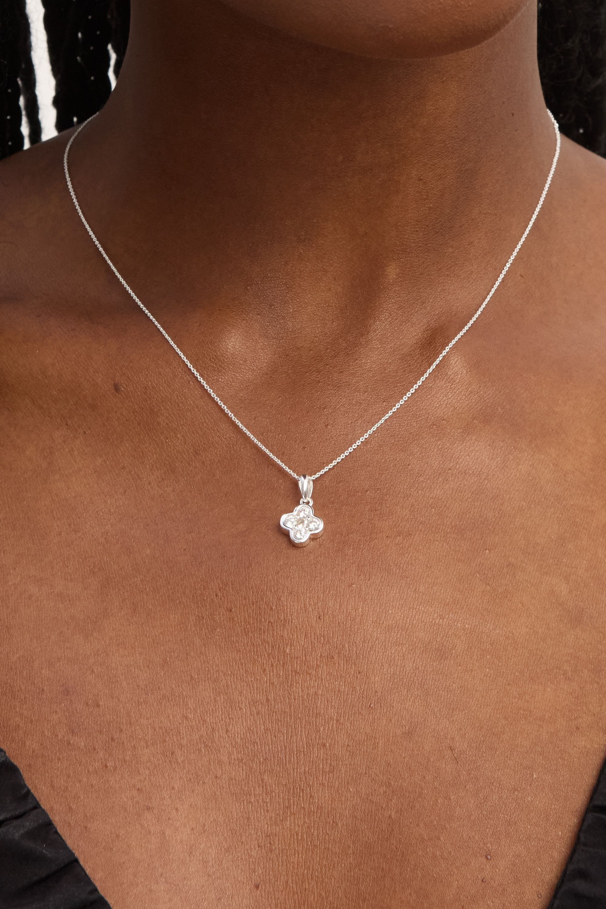 Simply Silver Sterling Silver 925 Cubic Zirconia Clover Pendant - Gift Pouch image 3