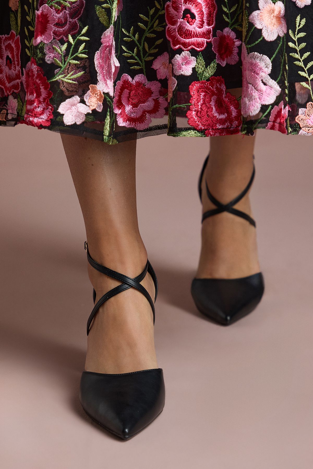 Coast Treat Faux Leather  Cross Strap Pointed Block Heel Court Shoes Black image 2