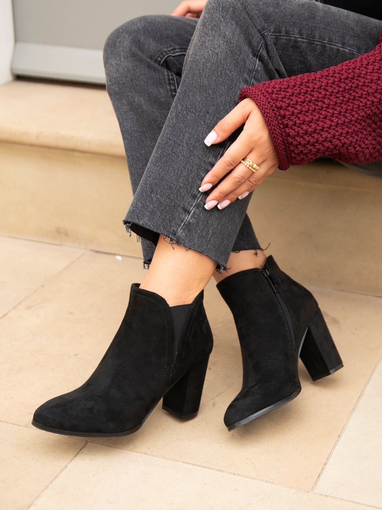 Linzi Freda Black Faux Suede Block Heeled Ankle Boot image 2