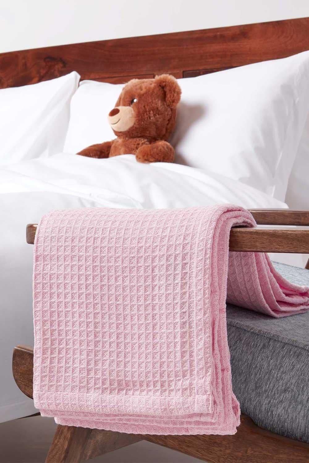 Homescapes Organic Cotton Waffle Baby Blanket image 5
