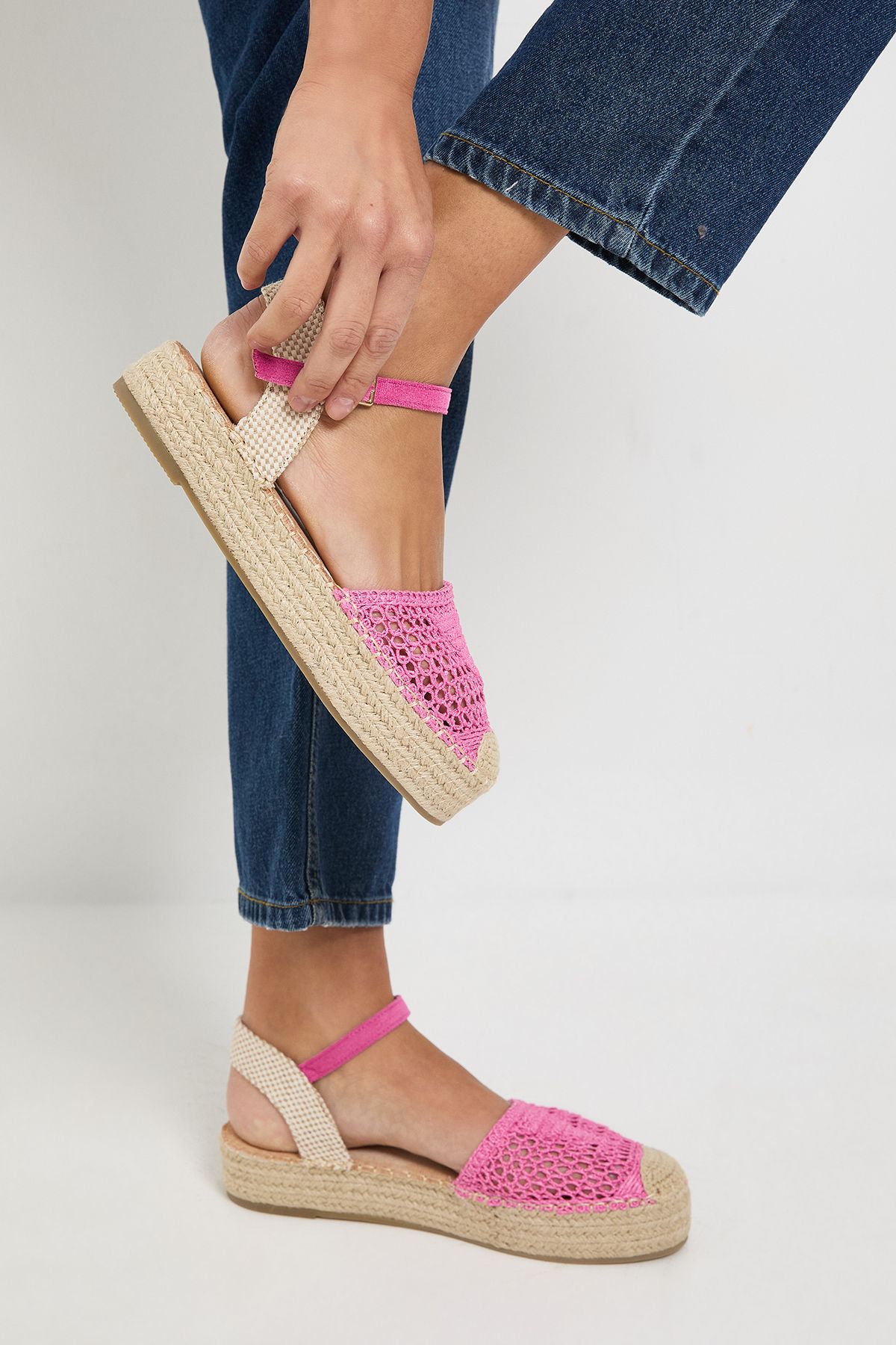 Oasis Sidnie Crochet Detail Woven Espadrille Sandals Pink