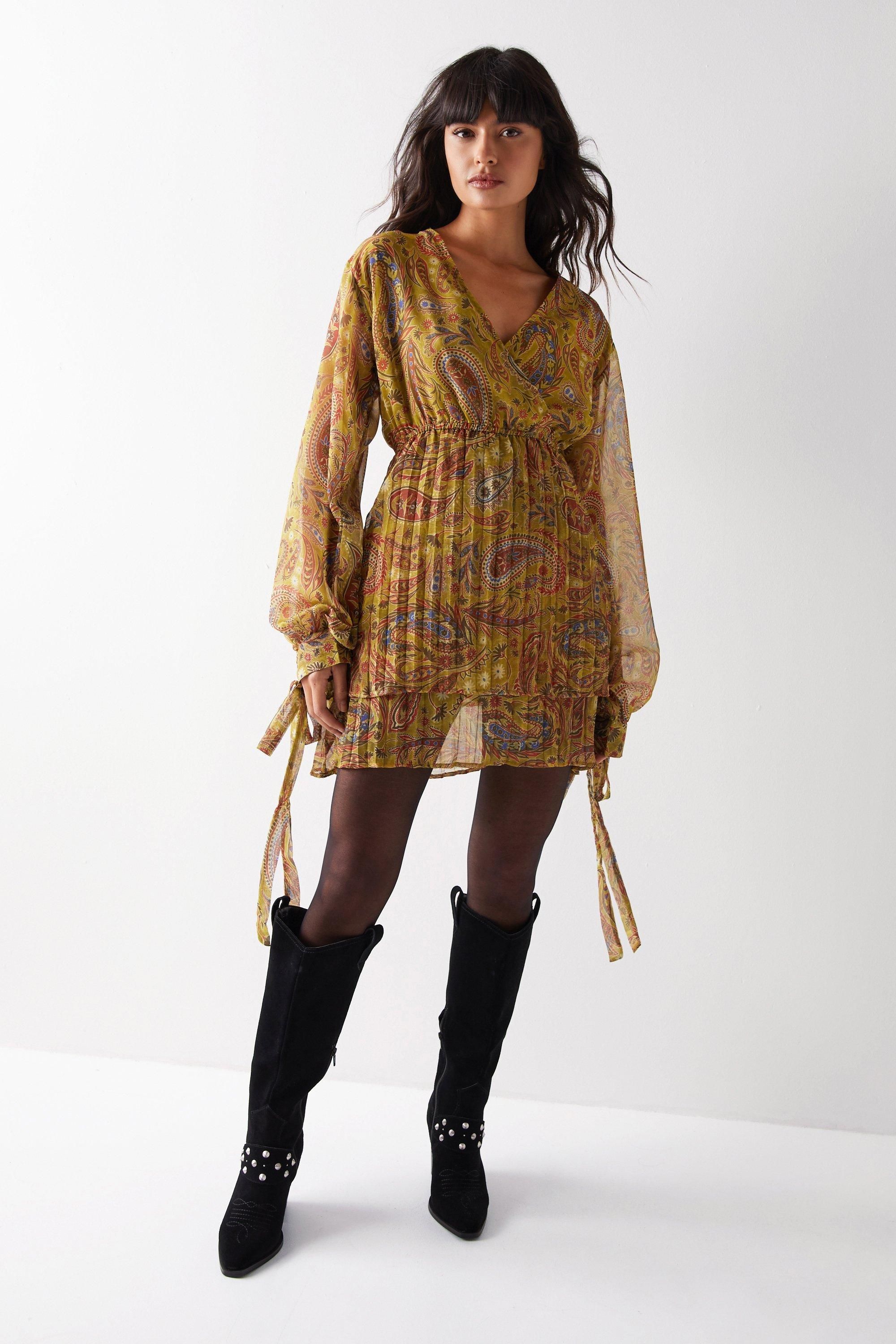 Warehouse Paisley Print V Neck Chiffon Pleated Mini Dress Lime image 2