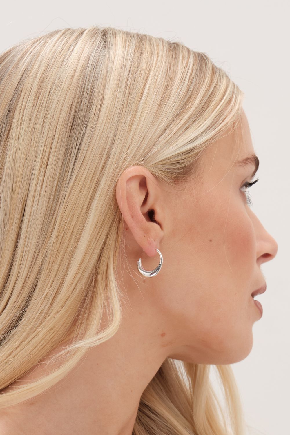 Simply Silver Sterling Silver 925 Polished Curved Hoop Earrings image 2