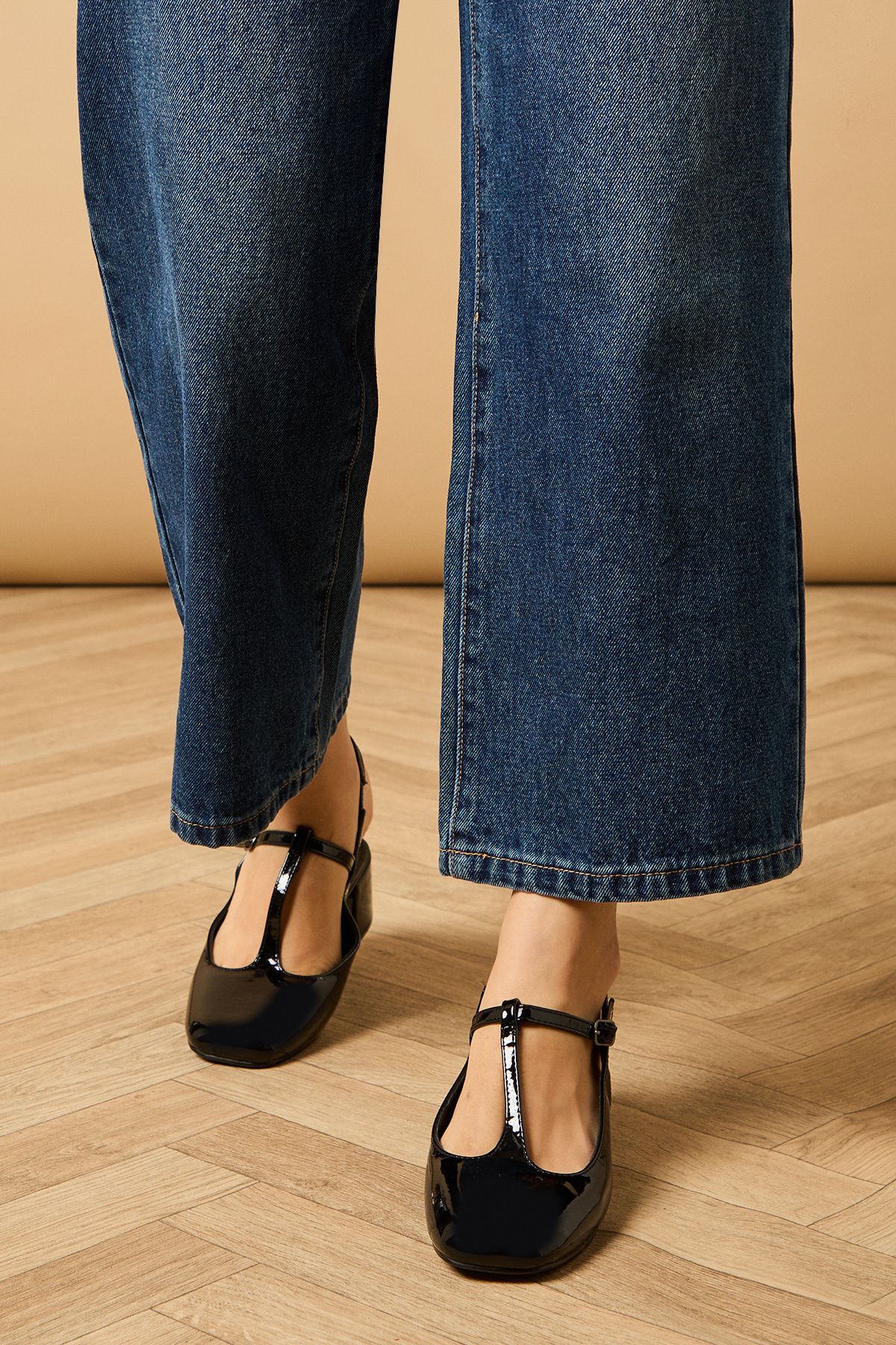 Oasis Florence Faux Patent Leather T-Bar Medium Block Heel Court Shoes True Black image 3