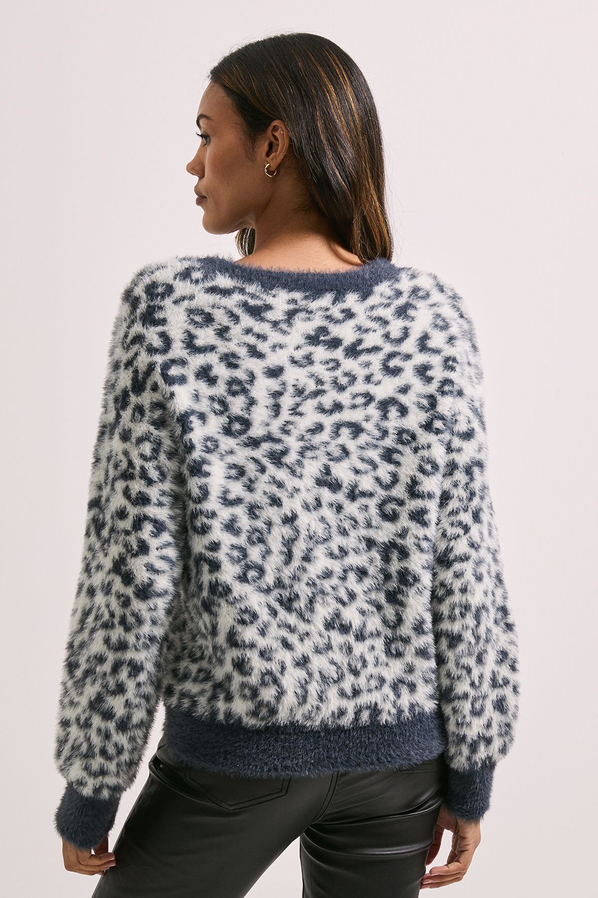 Dorothy Perkins Fluffy Leopard Crew Neck Jumper Light Grey image 3