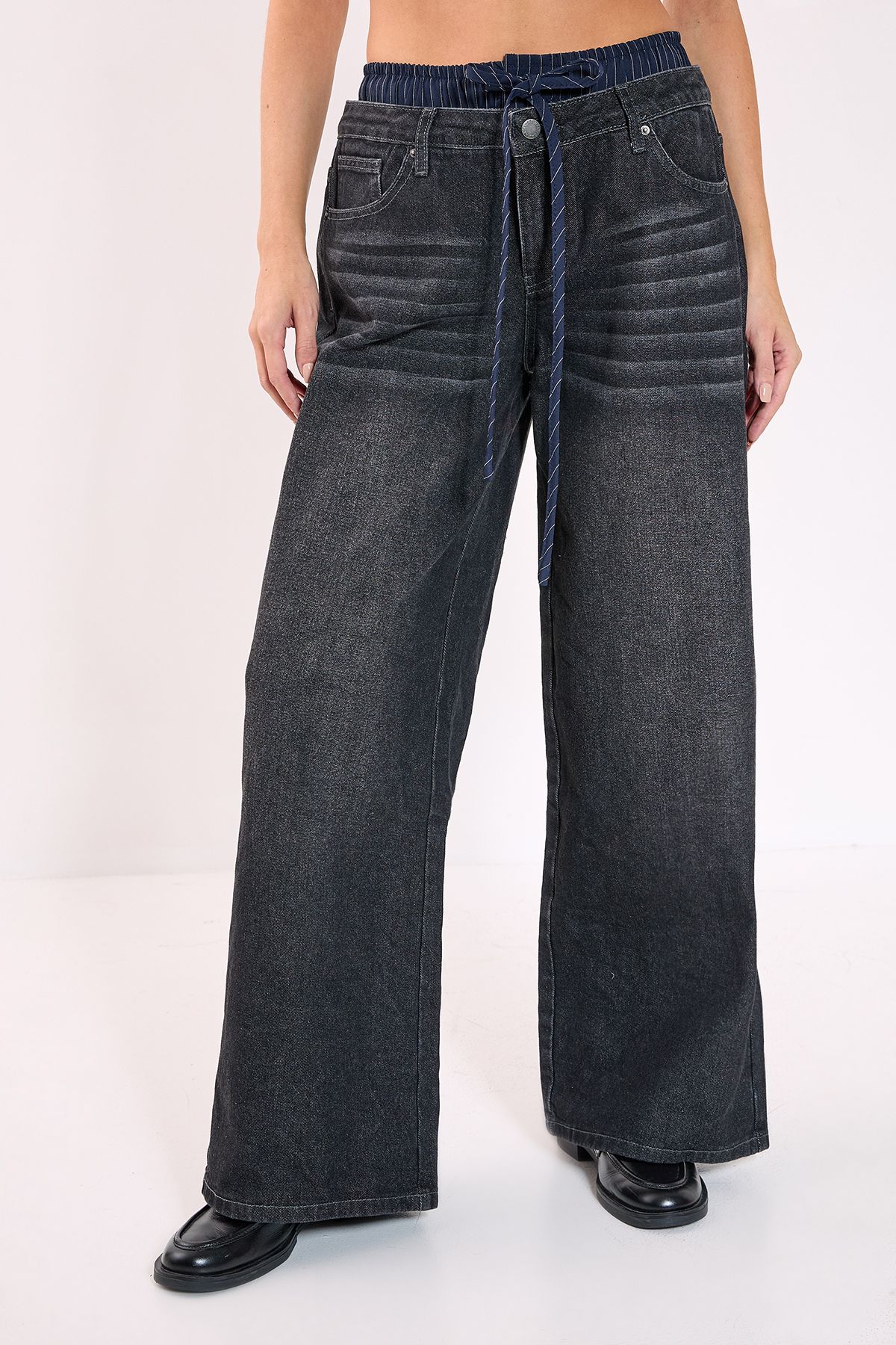 NastyGal Stone Wash Boxer Stripe Waistband Wide Leg Jeans Dark Grey image 2