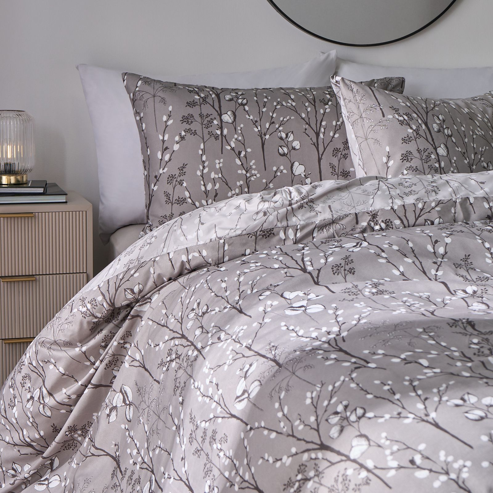 OHS Duvet Cover Set Willow Quilt Reversible Bedding image 3