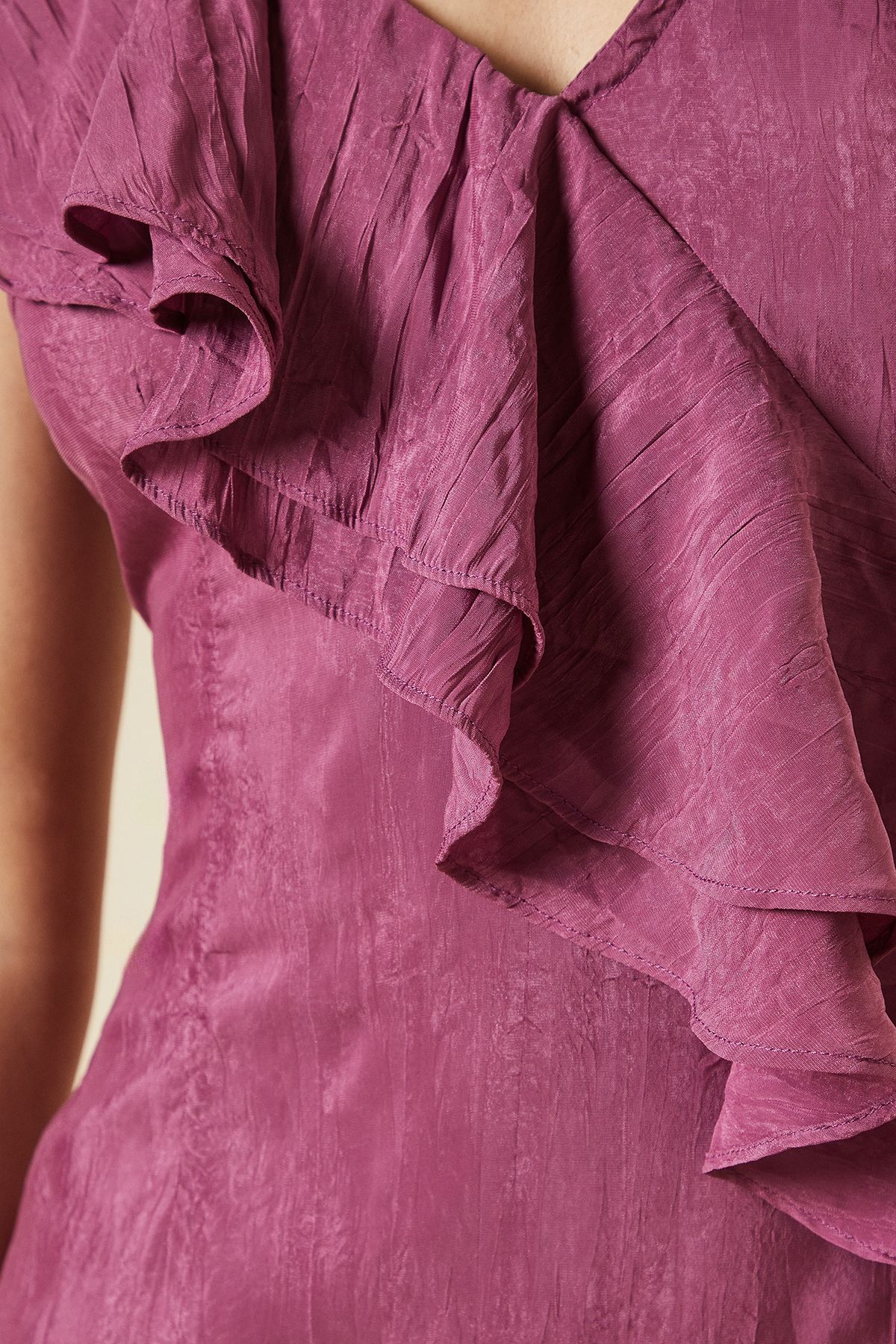 Dorothy Perkins DP Luxe Textured Sleeveless Ruffle Midi Dress Rose image 5