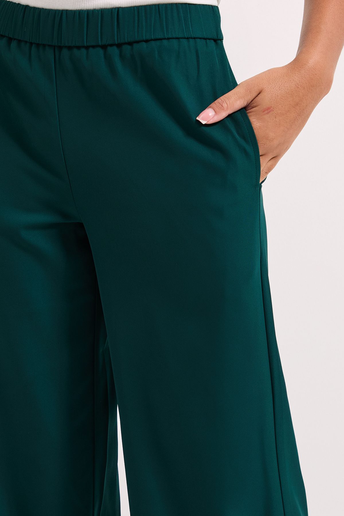 Dorothy Perkins Elasticated Waist Straight Leg Trouser Green image 3