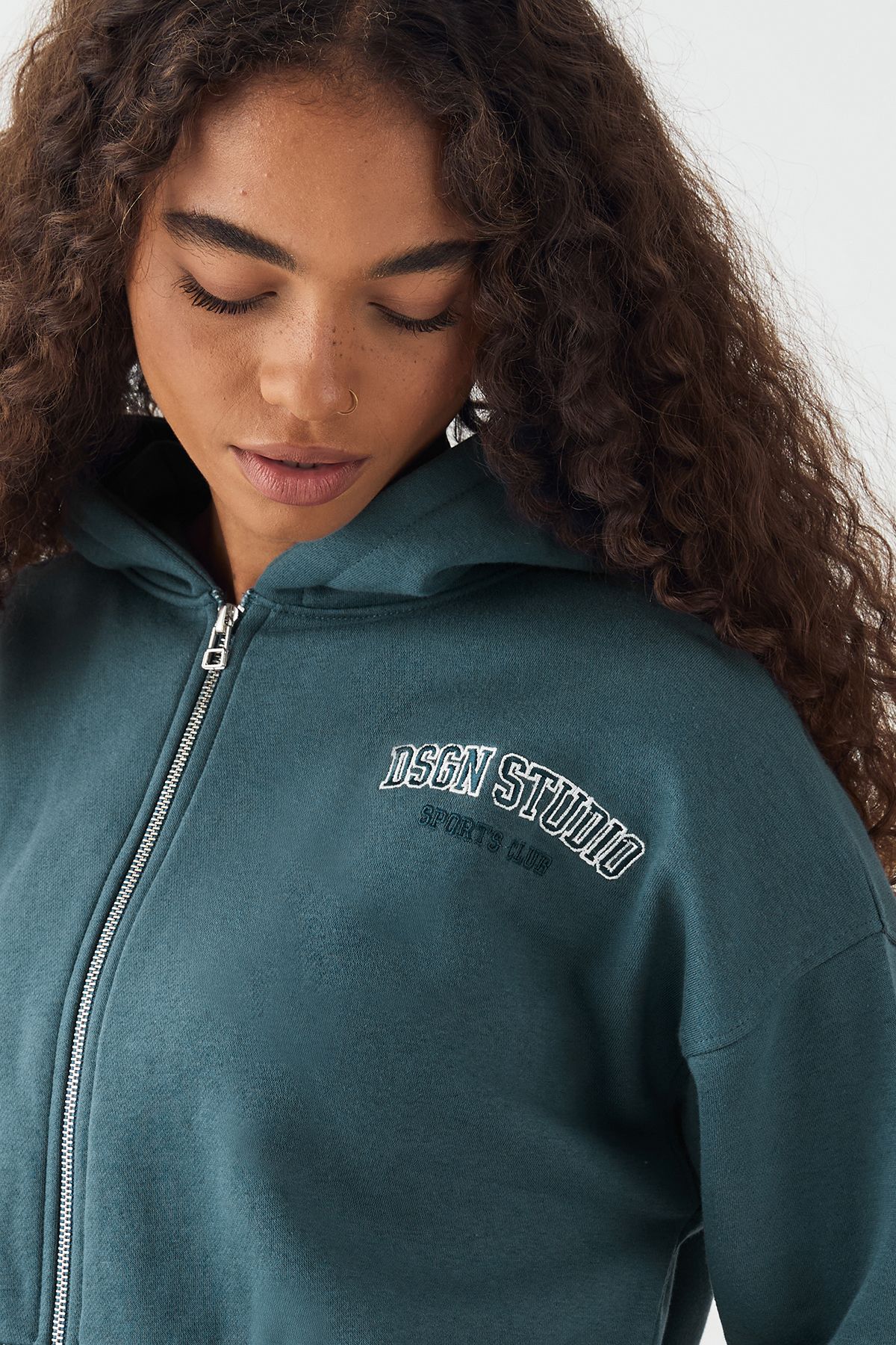 DSGN Studio DSGN Studio Boxy Crop Zip Through Hoodie Teal image 4