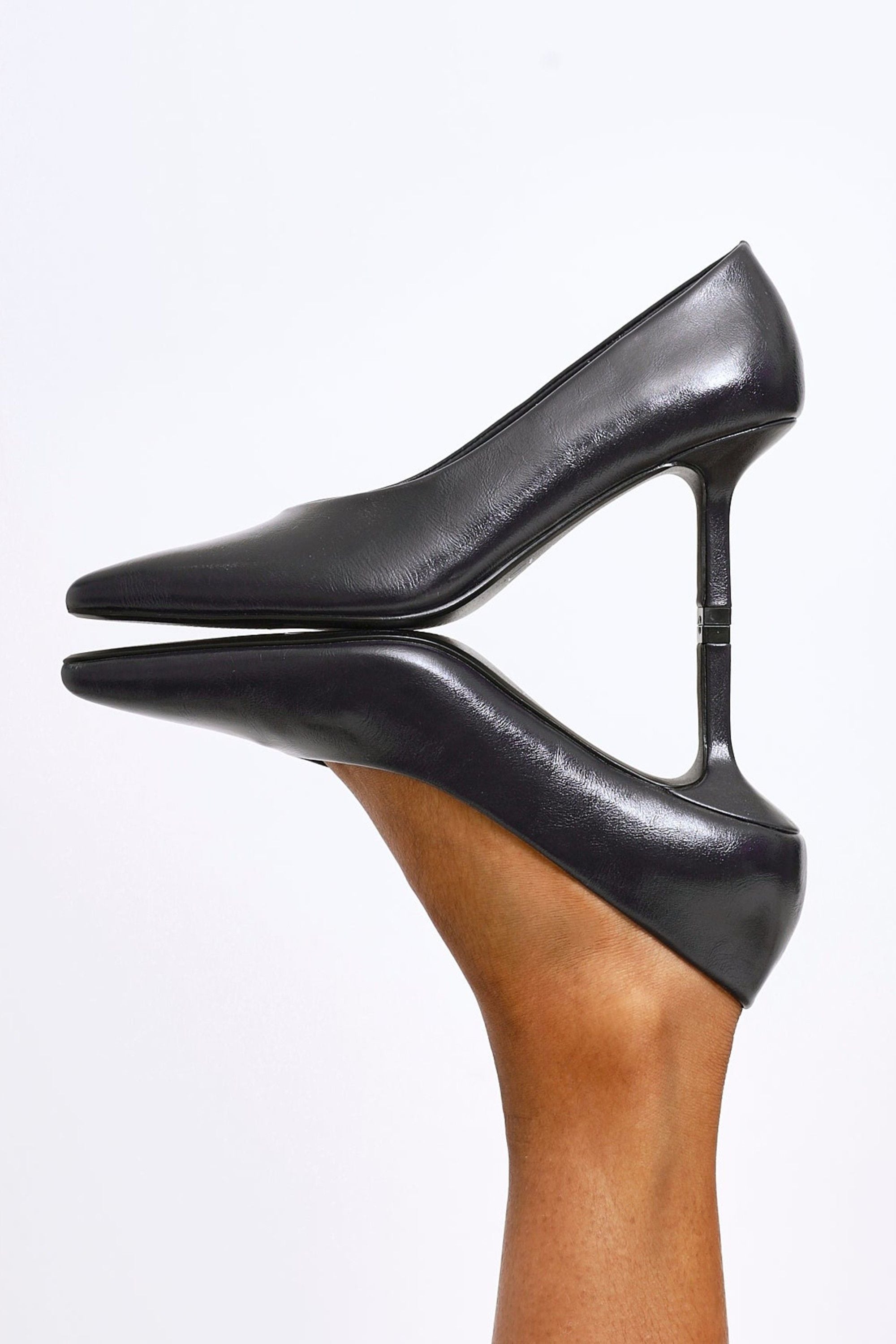 Linzi Bellamy Navy Faux Leather V-Cut Vamp Court Heels image 2