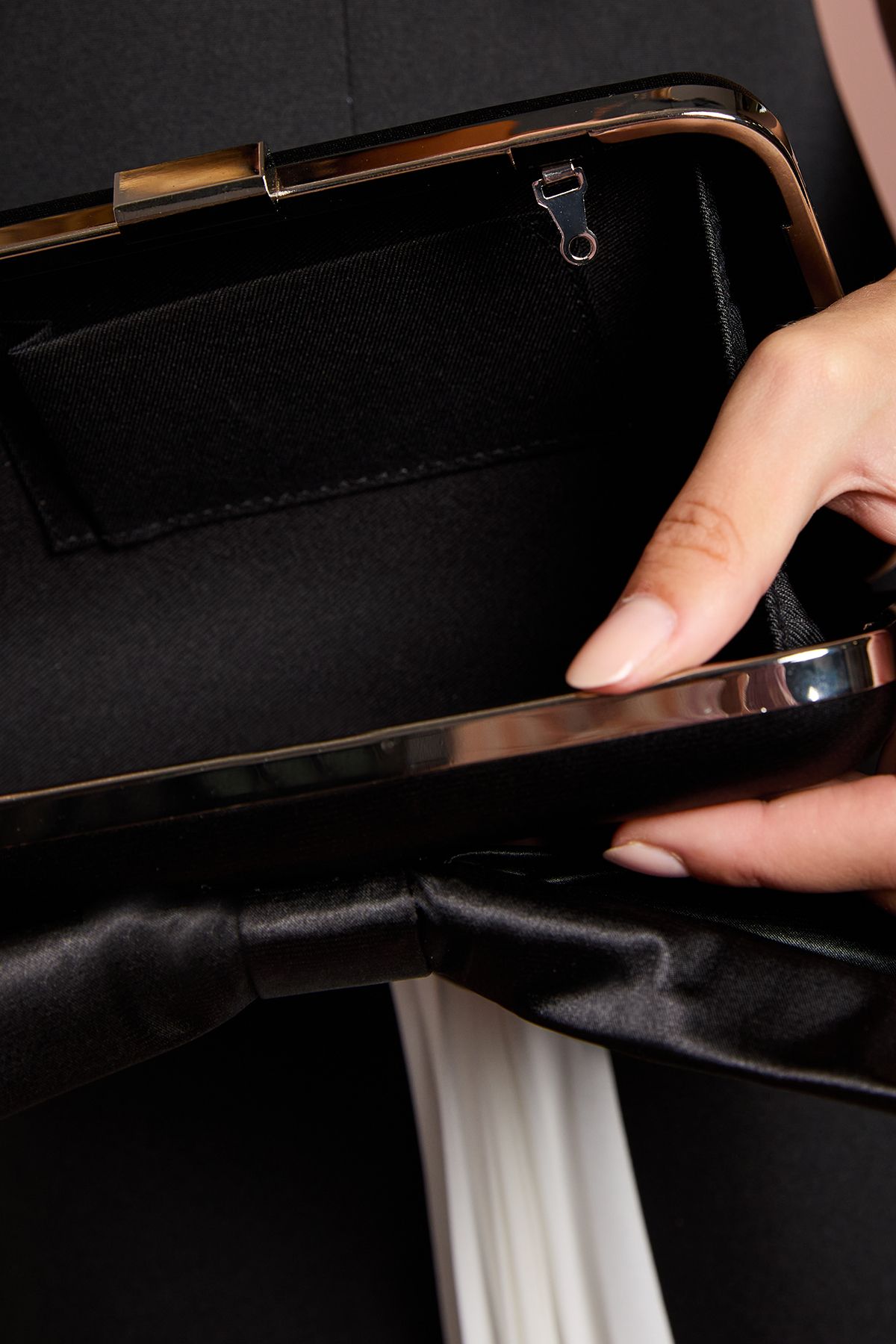 Coast Azalea Satin  Bow Detail Clutch Bags Black image 3