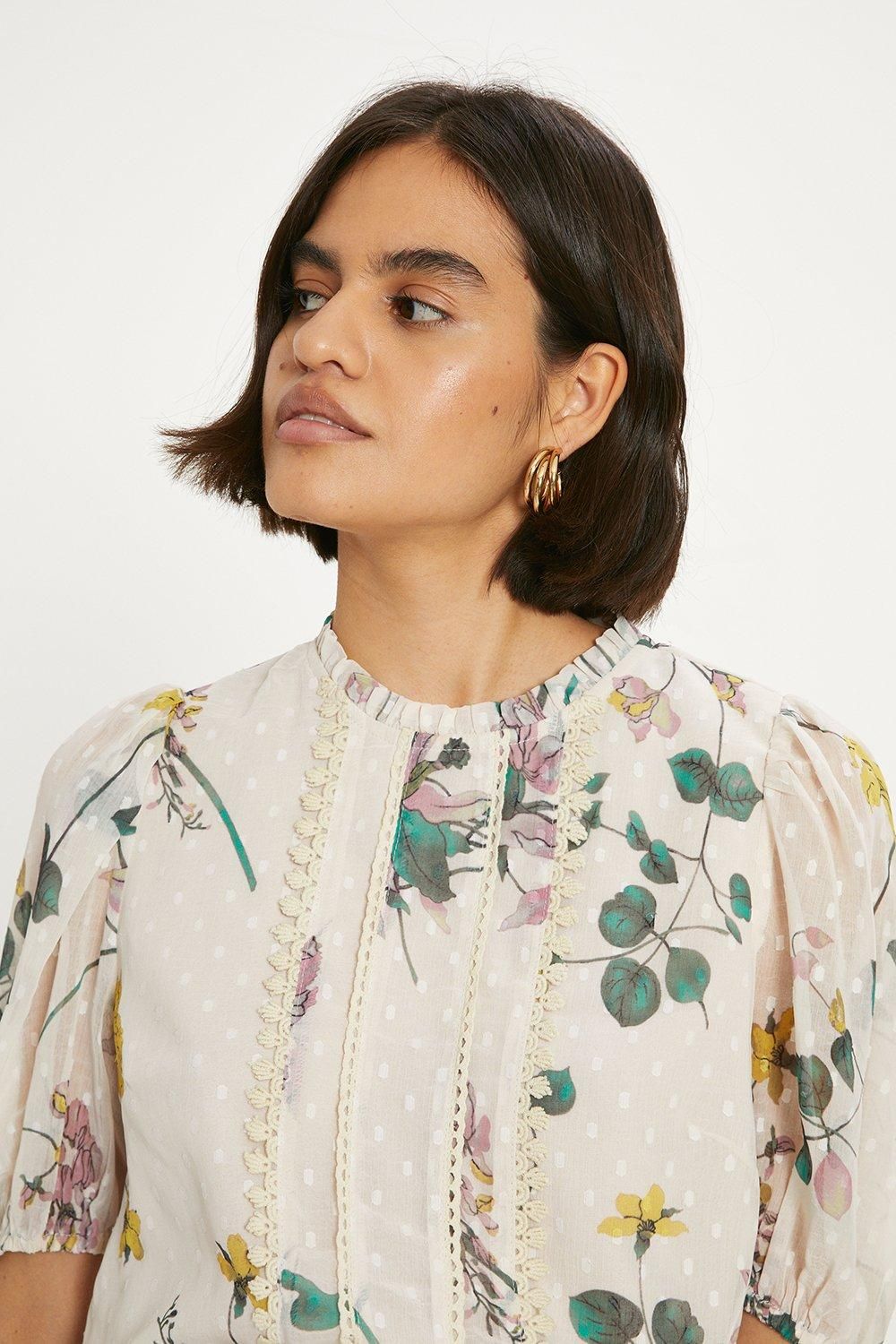 Oasis Lace Trim Dobby Chiffon Rose Floral Blouse Ivory image 2