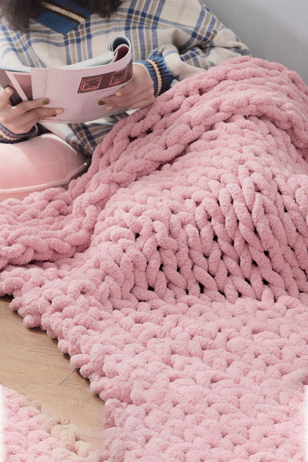 Living and Home Chunky Knit Throw Blanket 80x100cm image 3