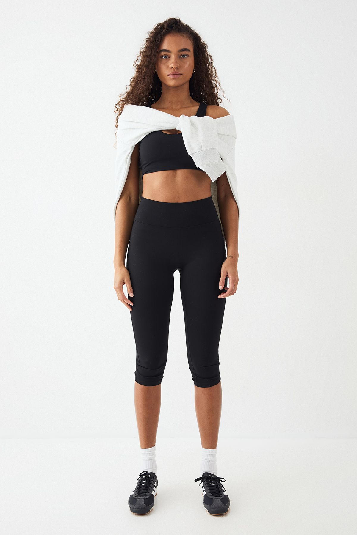 DSGN Studio DSGN Studio Ultra Sculpt Capri Legging Black image 5