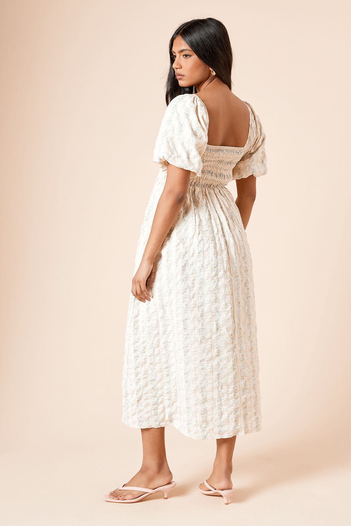 Dorothy Perkins Petite Blue Floral Textured Shirred Bodice Midi Dress Floral image 4