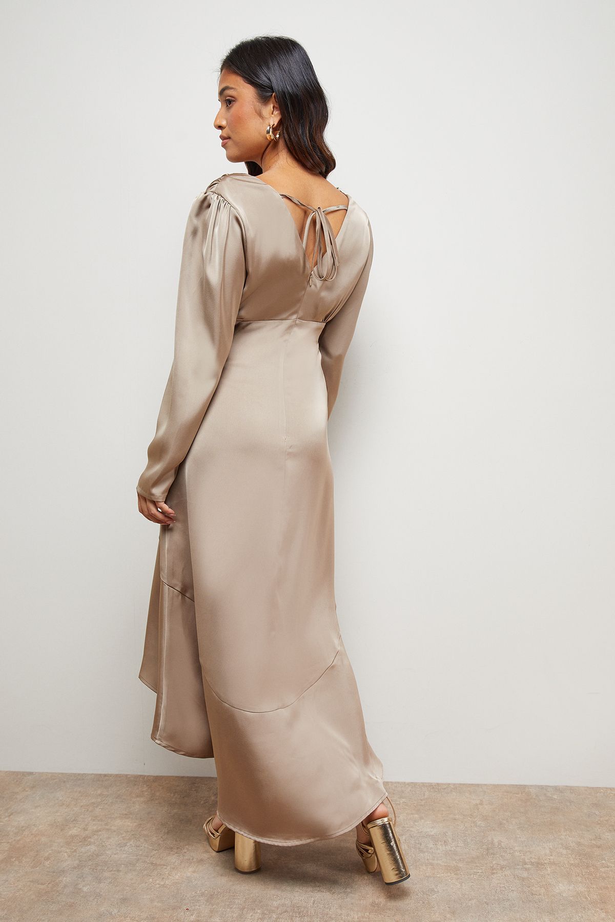 Oasis Petite Satin Puff Sleeve V Neck High Low Hem Midi Dress Mink image 3