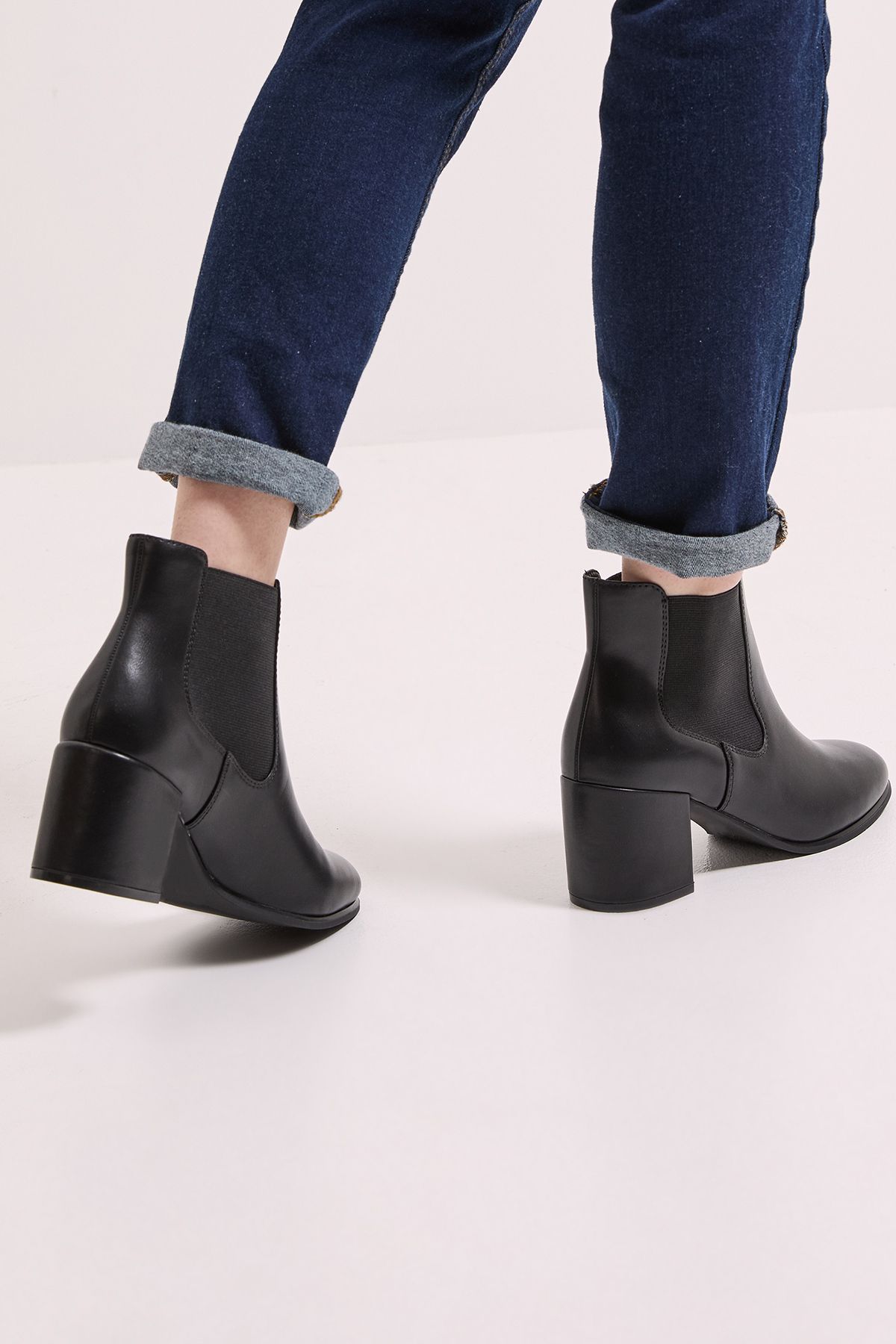 Dorothy Perkins Madam Medium Block Heel Chelsea Boots Black image 4
