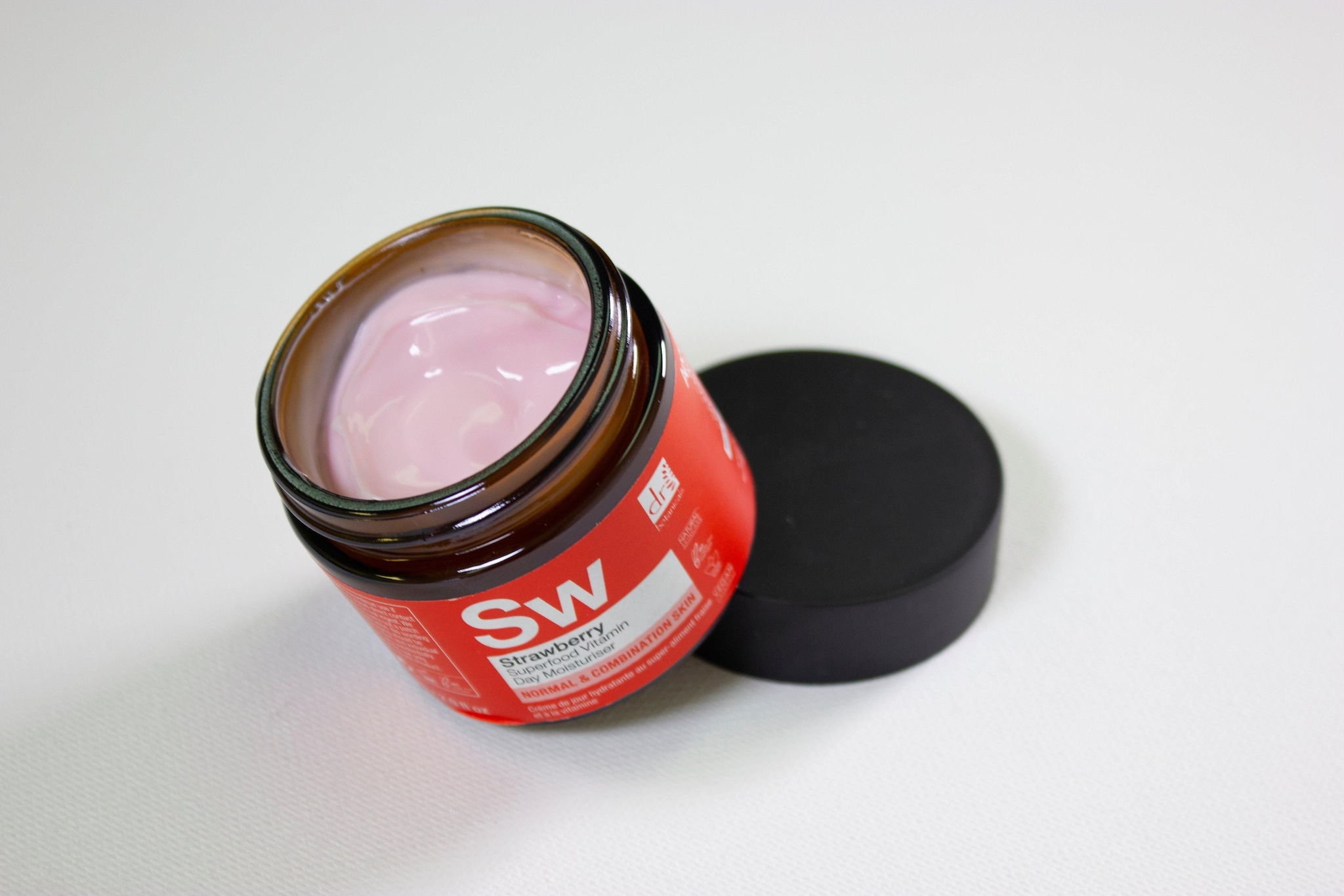 Dr. Botanicals Strawberry Superfood Vitamin C Day Moisturiser 60ml image 4