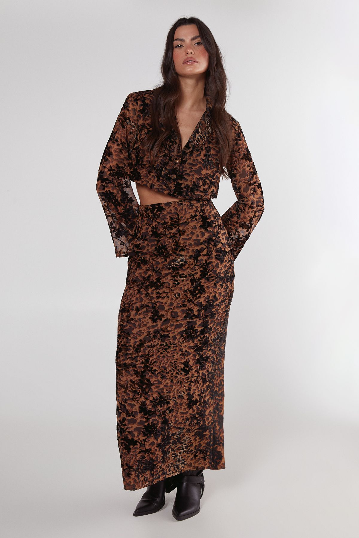 NastyGal Floral Animal Devore Cropped Shirt Tan image 3