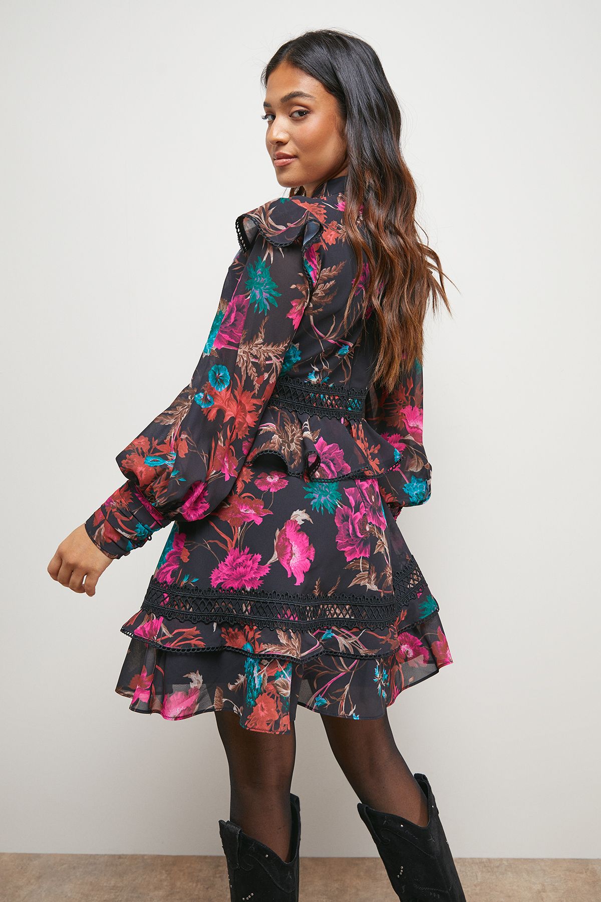 Oasis Petite Ruched Bodice Trim Detail Mini Dress Floral image 3