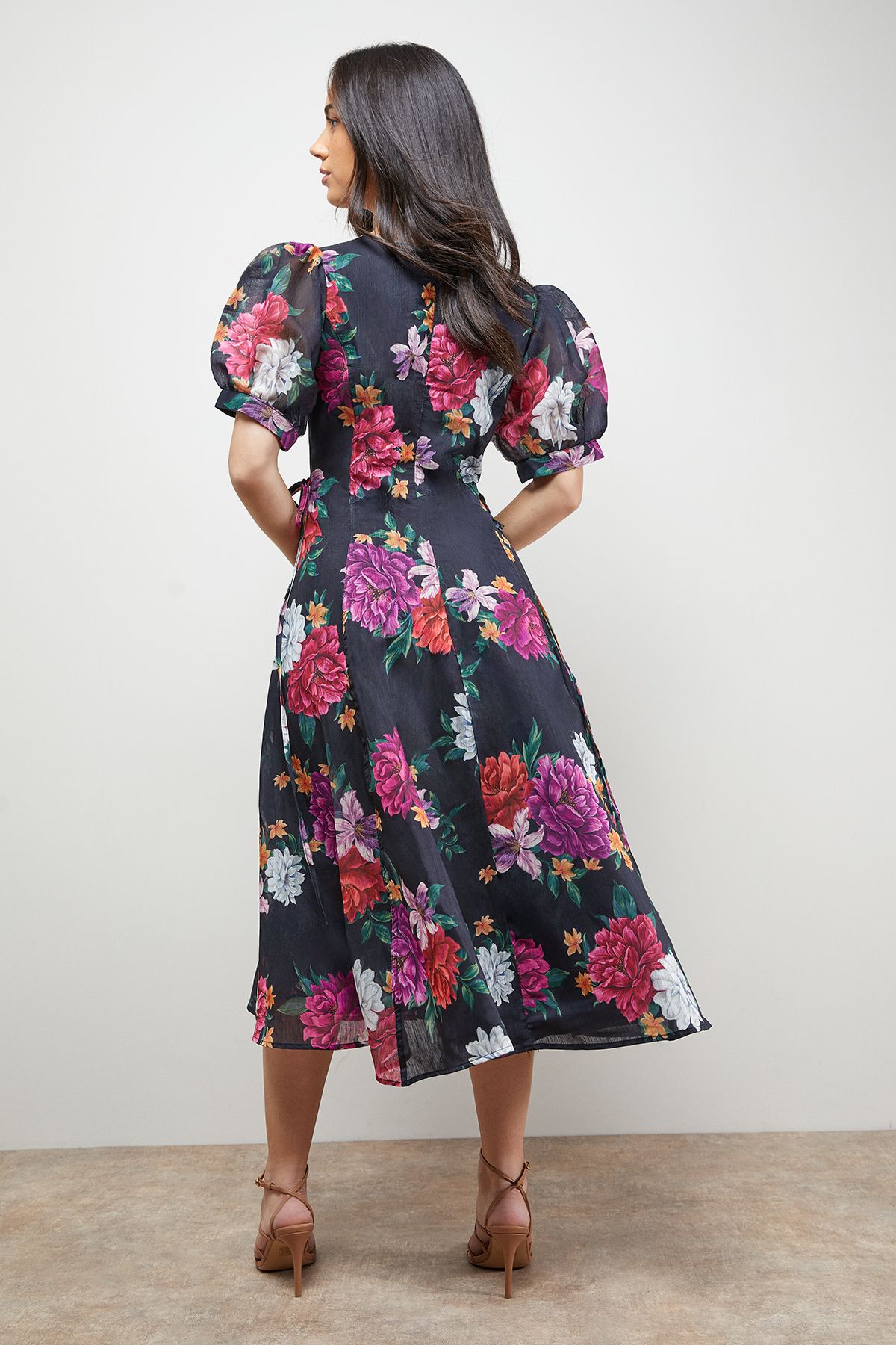 Oasis Printed V Neck Puff Sleeve Midaxi Dress Floral image 3