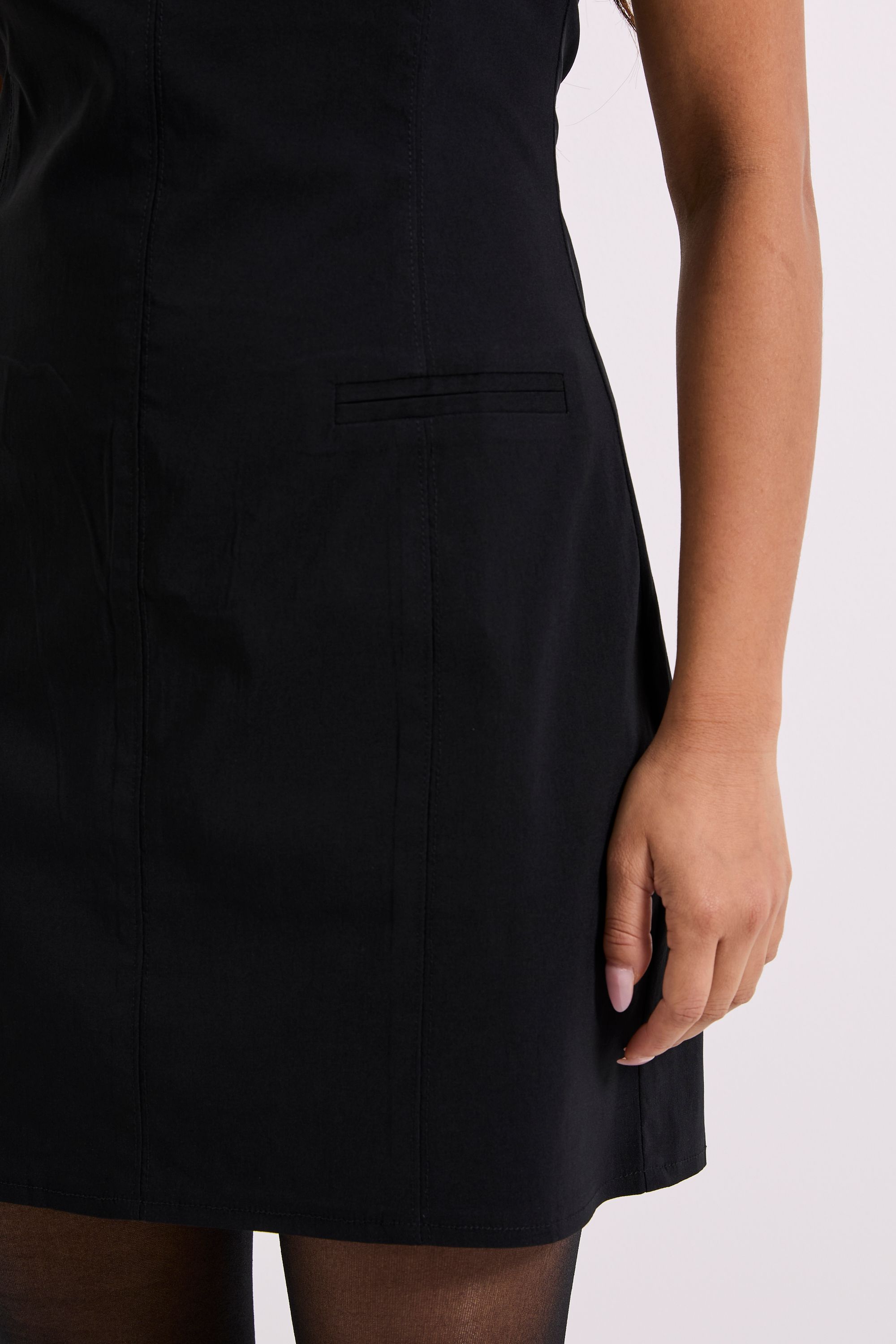 Dorothy Perkins Petite Bengaline Cap Sleeve Mini Dress Black image 4