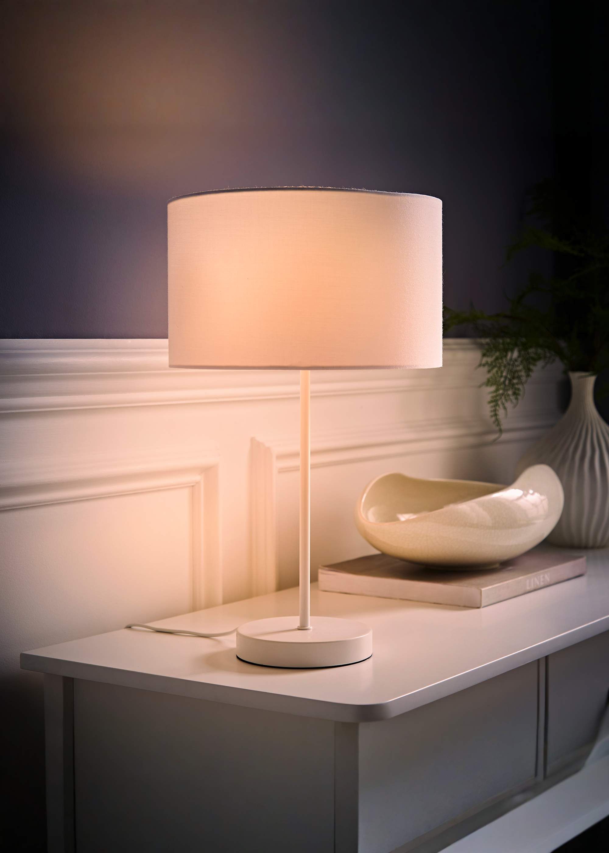 ValueLights Charlie White Metal Single Stem Table Lamp with Fabric Drum Lamp Shade image 2