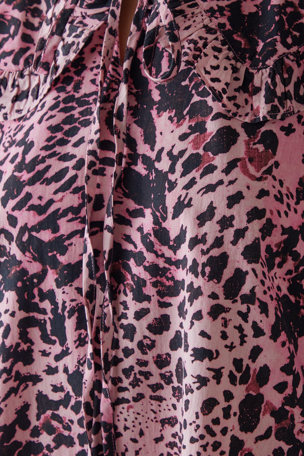 Warehouse Animal Poplin Oversized Collar Tie Detail Mini Smock Dress Pink image 5