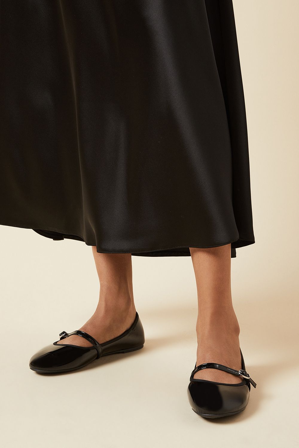 Dorothy Perkins Nessa Mary-jane Round Toe Ballet Pumps True Black image 1