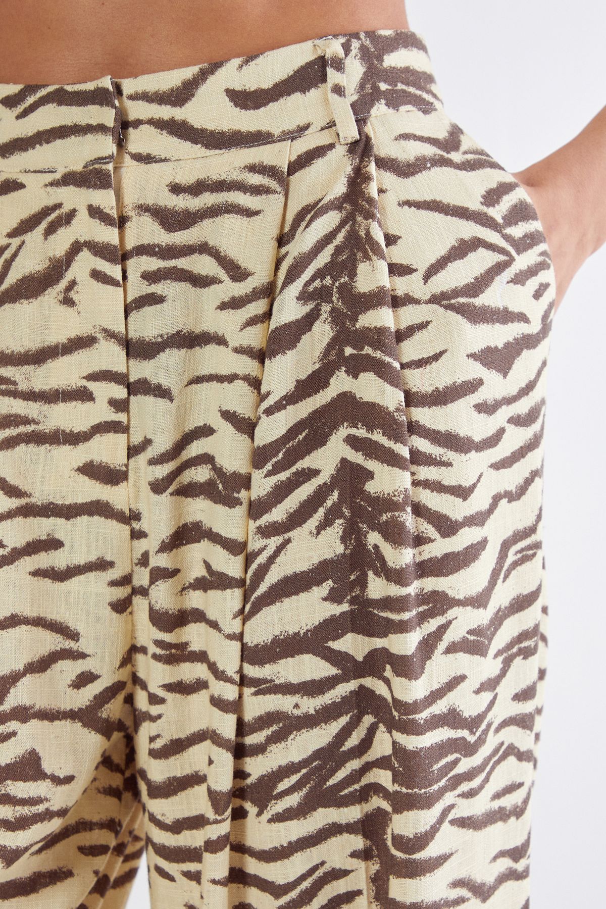 NastyGal Zebra Print Linen Tailored Trousers Butter image 5