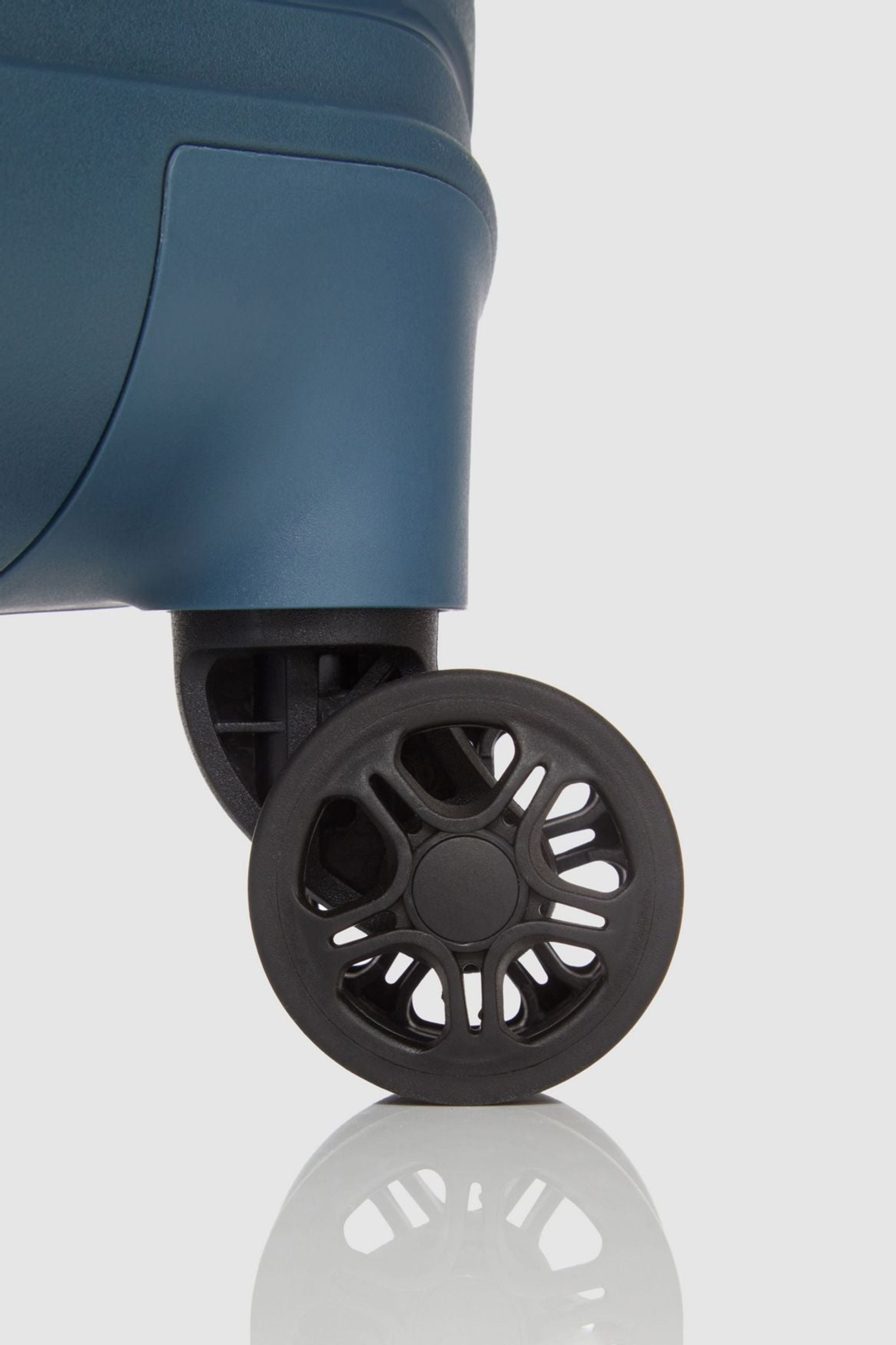 Nere Travel Bondi Medium Suitcase image 6