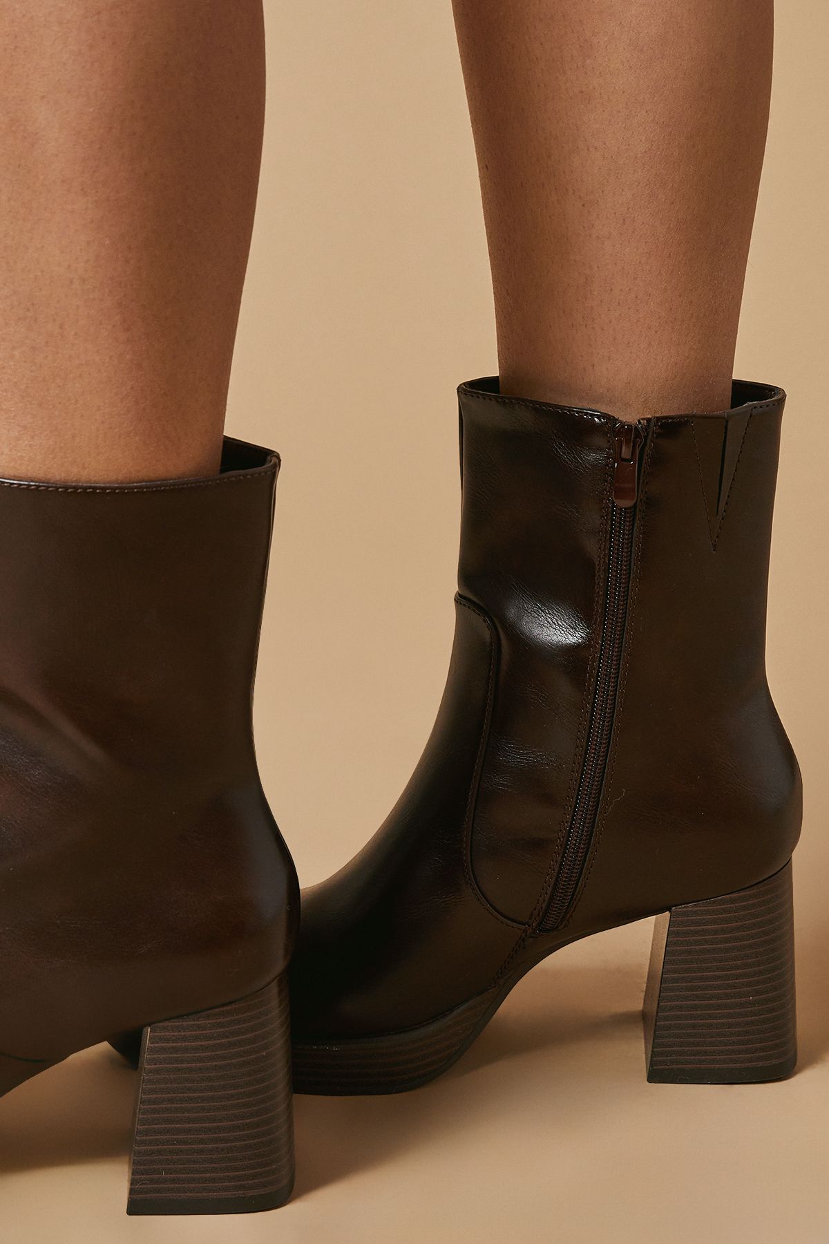 Oasis Mairead Block Heel High Shine Platform Ankle Boot Brown image 4