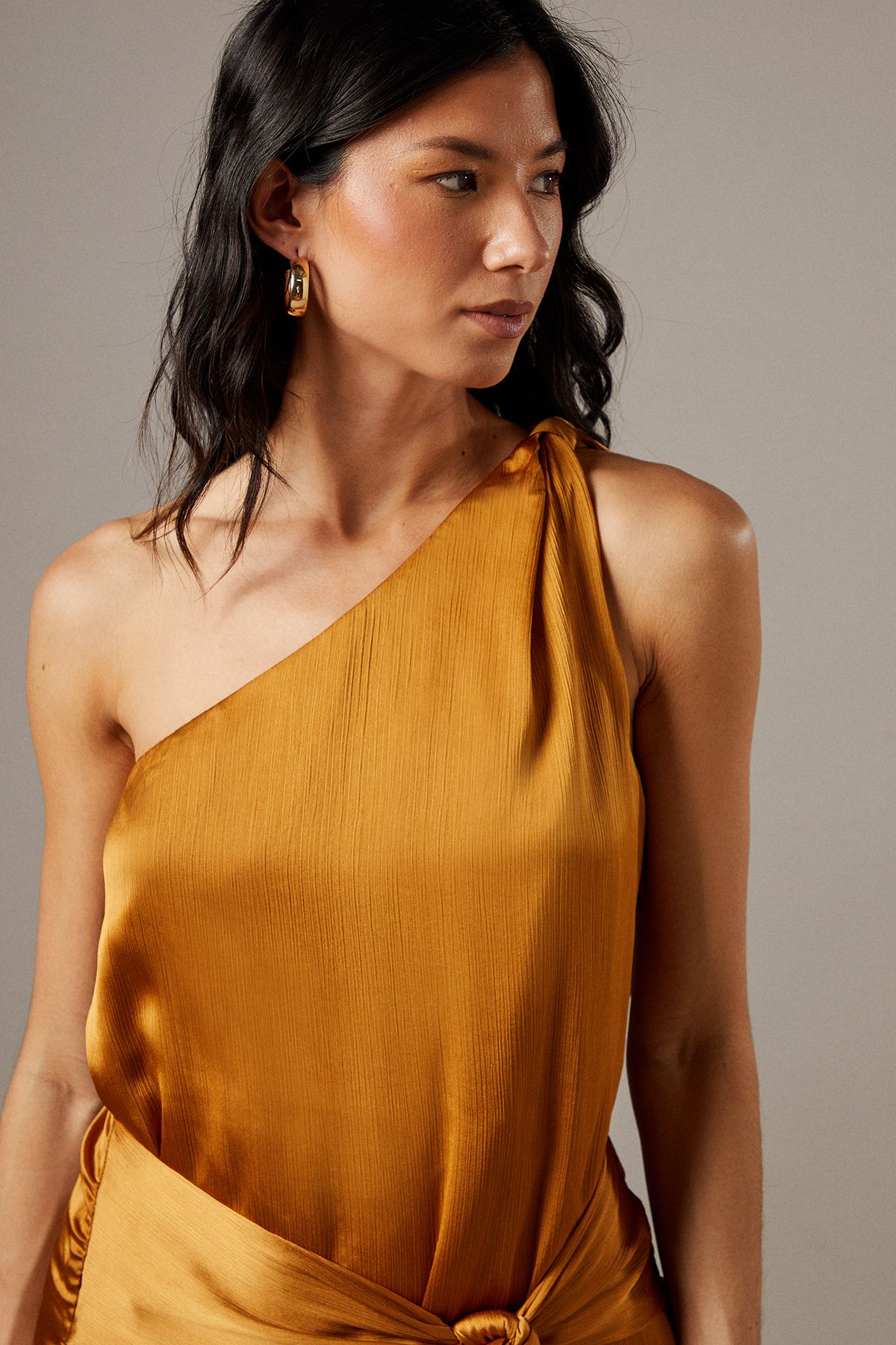 Warehouse Crinkle Chiffon One Shoulder Tie Front Midi Dresses Gold image 4