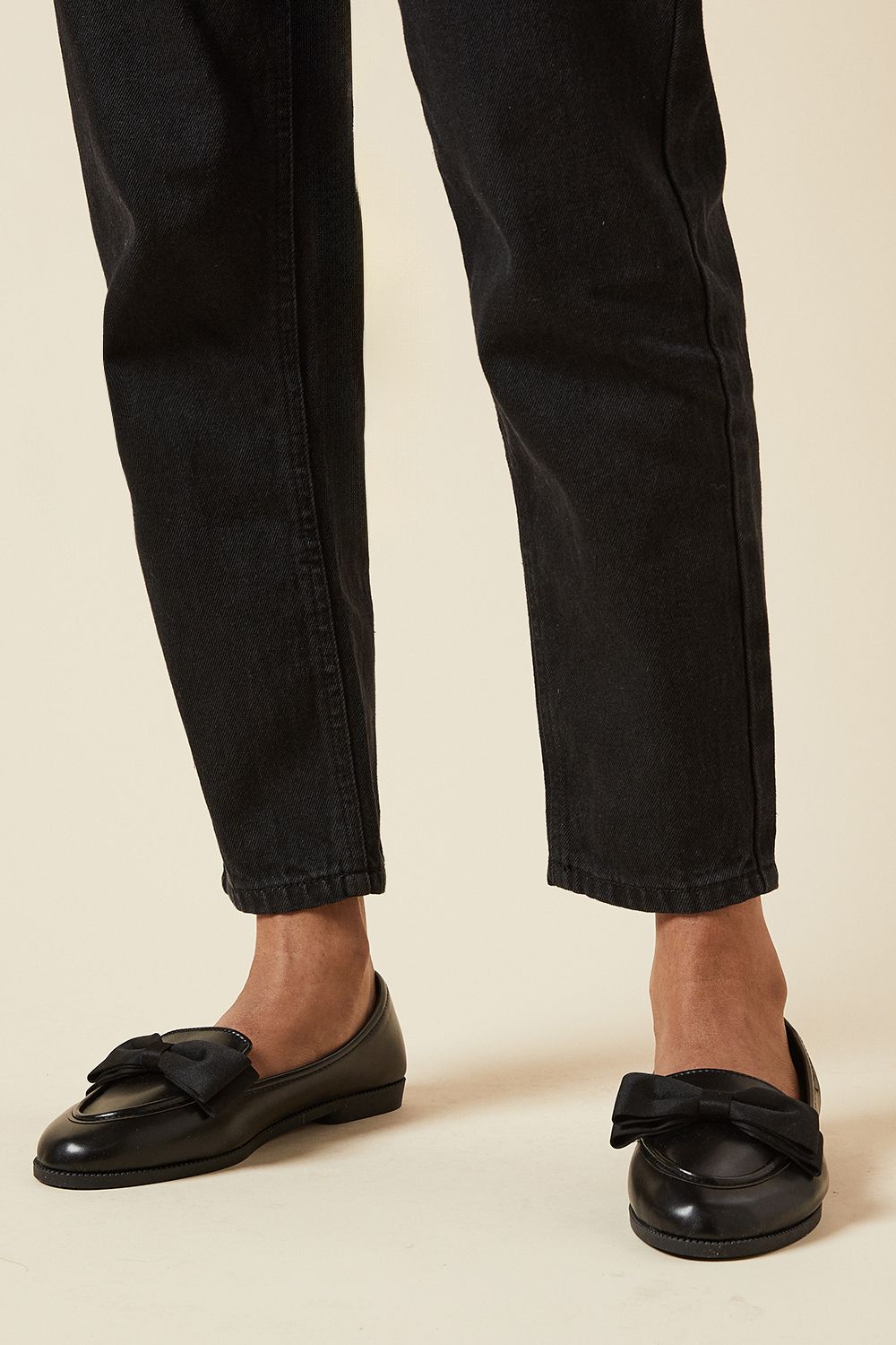 Dorothy Perkins Wide Fit Nomi Bow Detail Loafers Black image 2