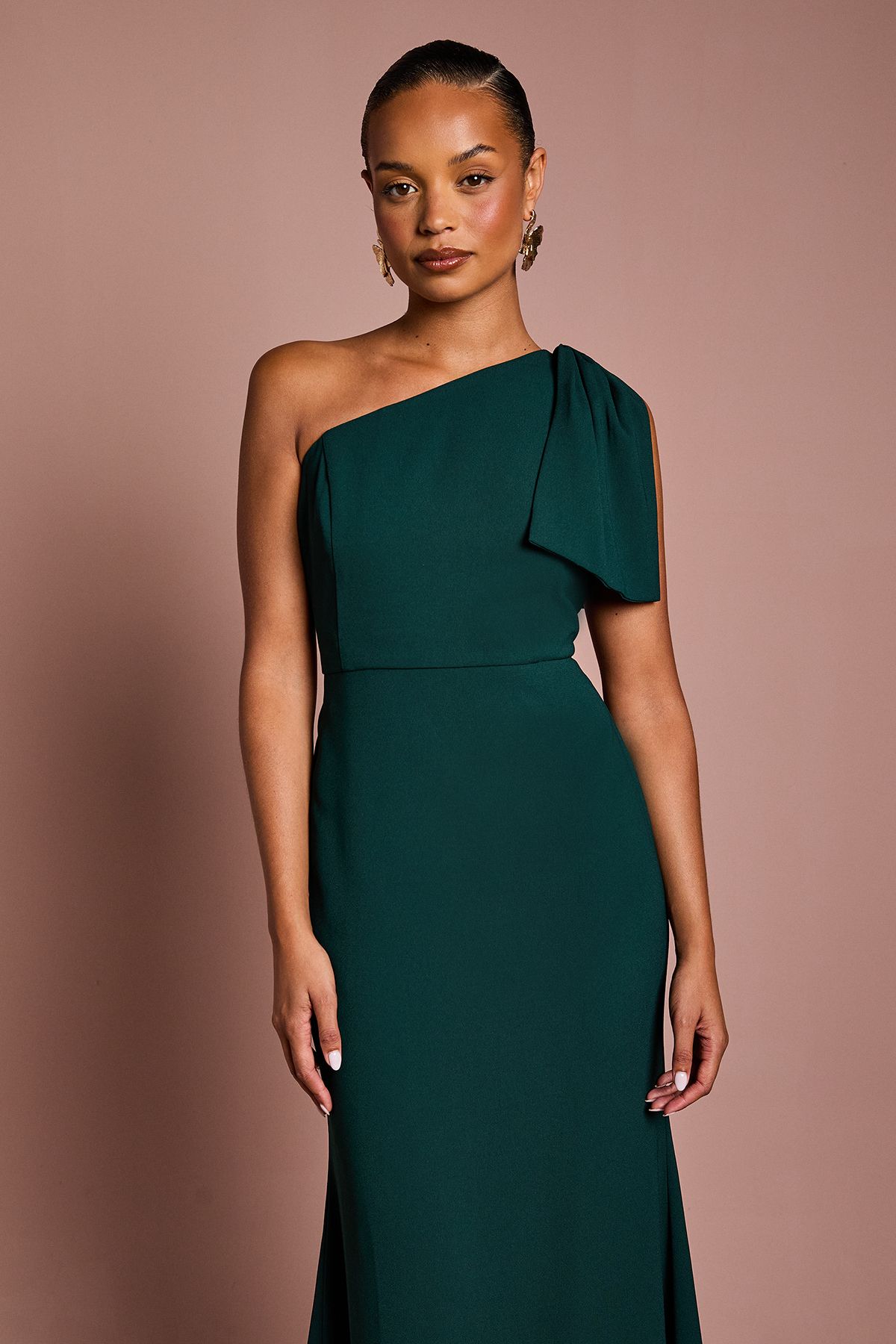 Coast Coast Honoured Petite Bow One Shoulder Maxi Bridesmaid Dress Emerald image 2