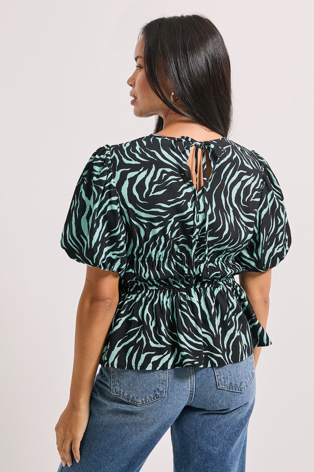 Dorothy Perkins Green Zebra Print Contrast Binding Peplum Top Green image 3