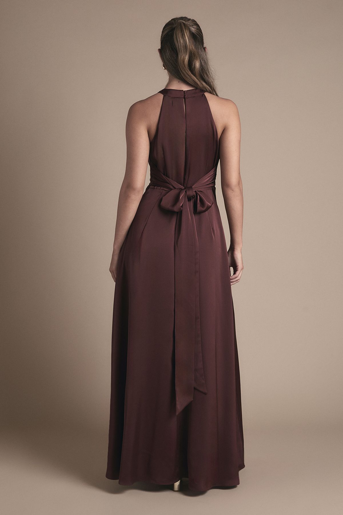 Coast Coast Honoured Twist Halterneck Satin Maxi Bridesmaid Dress Dusty Rose image 4