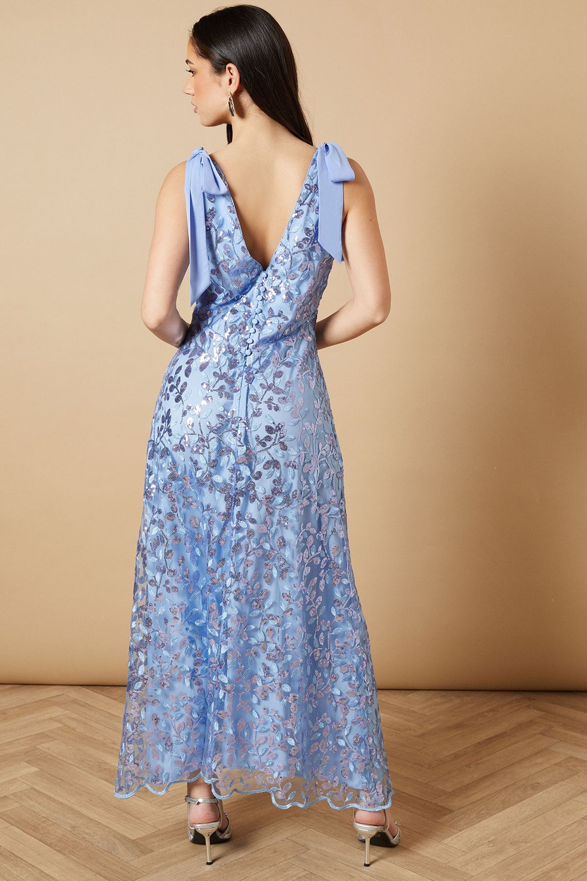 Oasis Embellished Floral V Neck Midaxi Dress Blue image 3