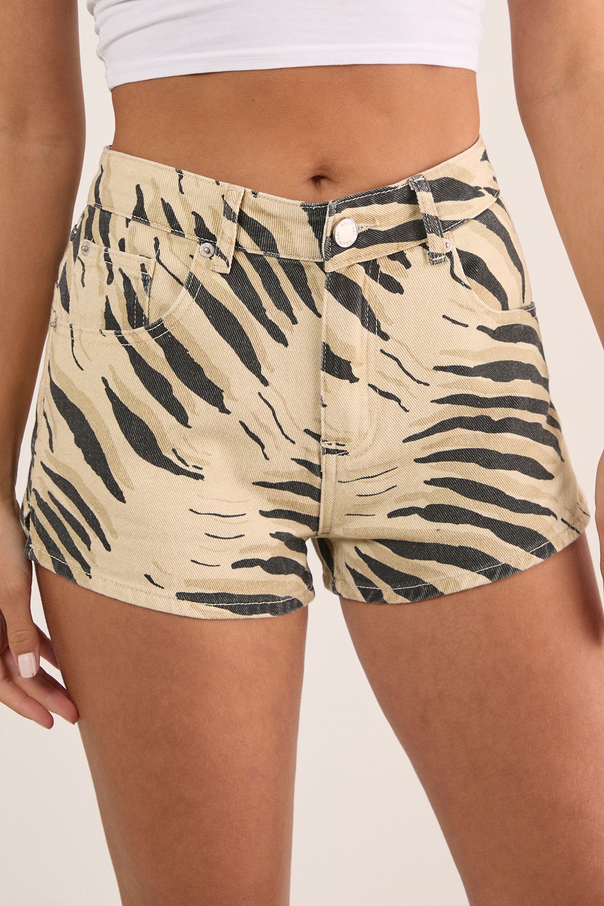 NastyGal Animal Tiger Print Denim Hotpant Short Butter image 5