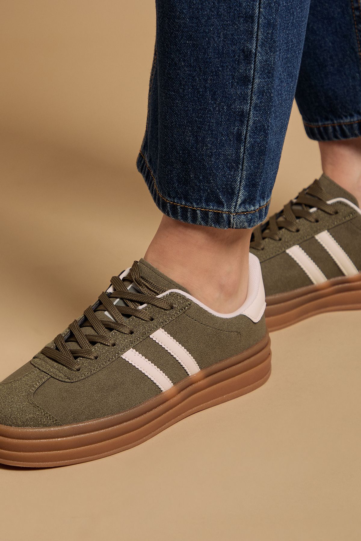 Oasis Issie Faux Suede Lace Up Platform Trainers Khaki image 4