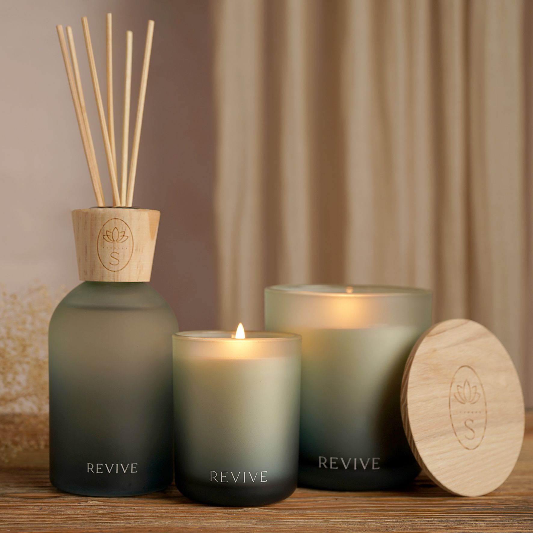 Serenity Revive Candle Bergamot, Fir Balsam, Cedarwood image 5