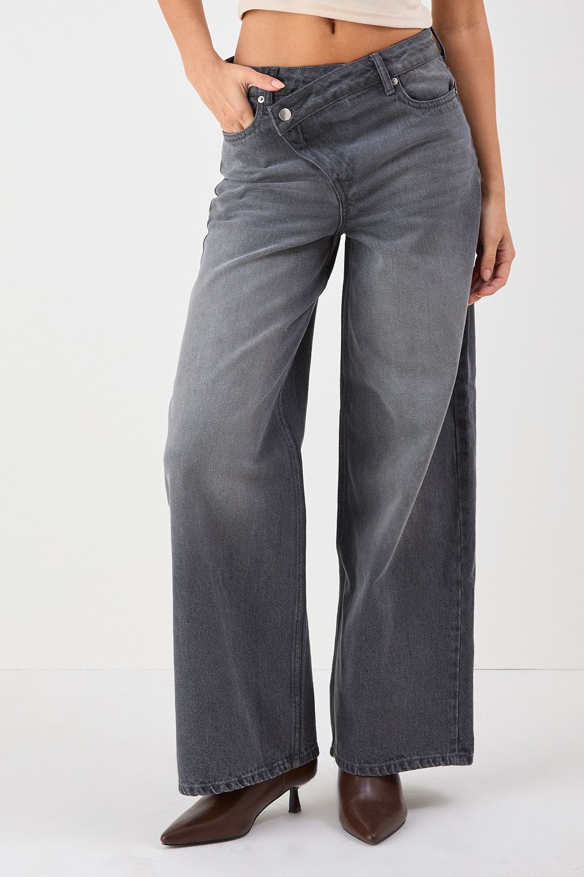 MissPap Asymmetric Waist Denim Wide Leg Jean Light Wash image 2