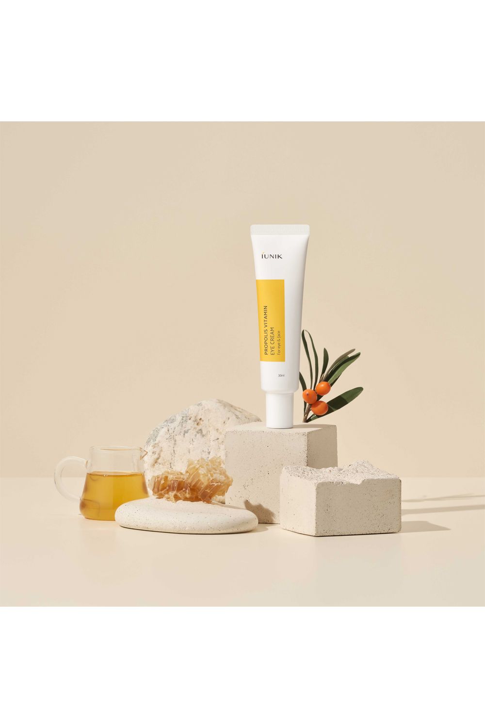 iUNIK Propolis Vitamin Eye Cream 30ml Multi image 2